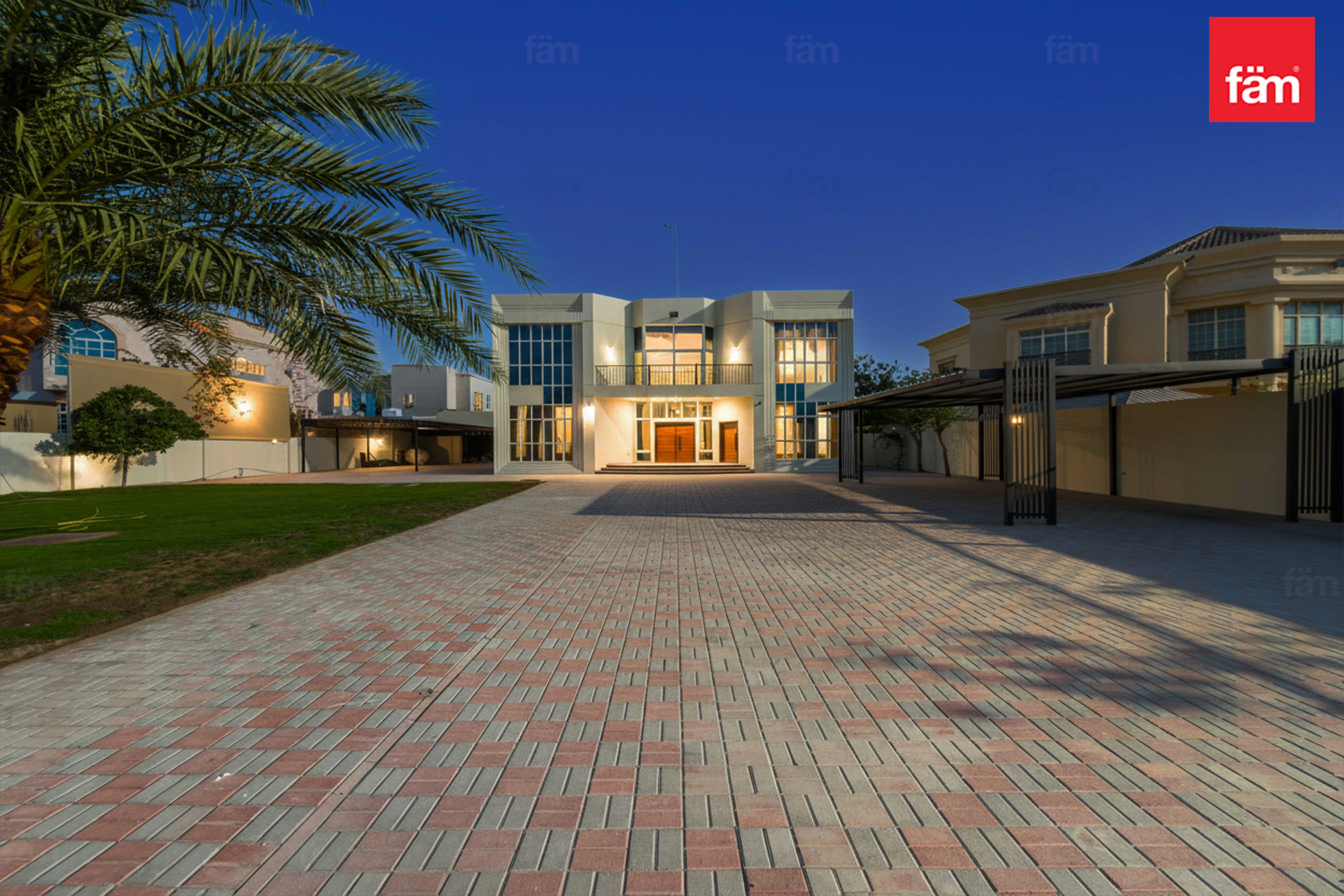 Spacious villa with nearby school & hospital