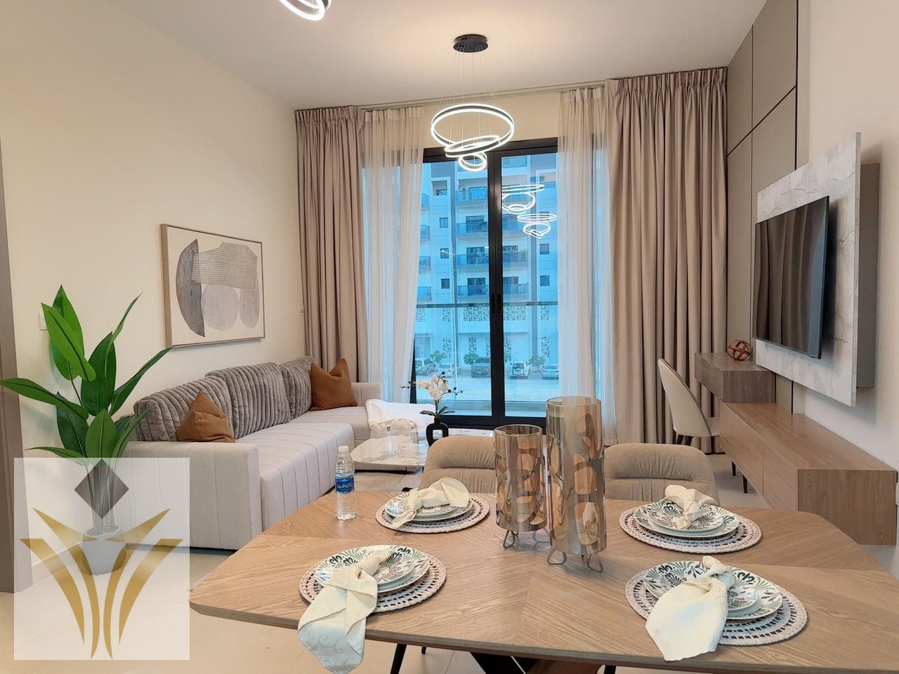 Bright & Airy Home | Panoramic Views | Steps from Metro | Closed Kitchen