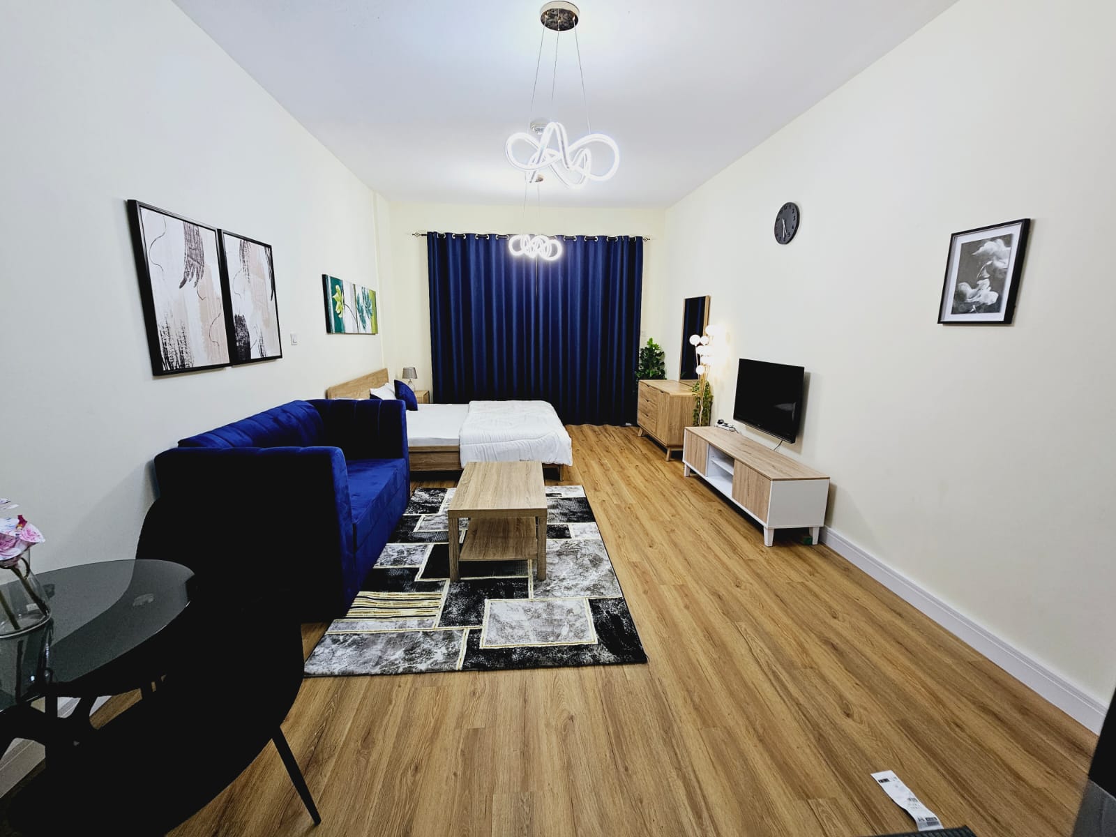 Specious and Newly Furnished Studio || Amazing Lake Views || Near Me'aisem City Centre