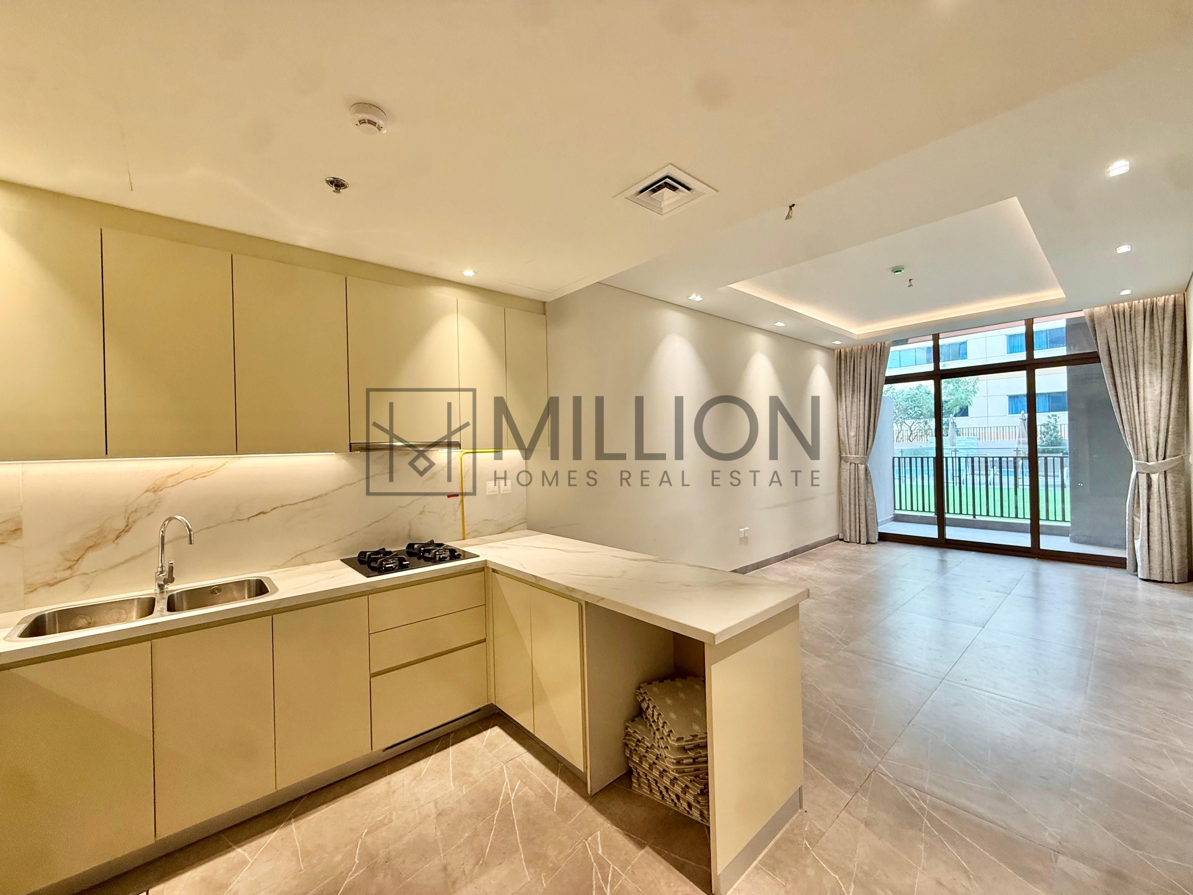 Spacious 2BR – Pool View and Prime Location
