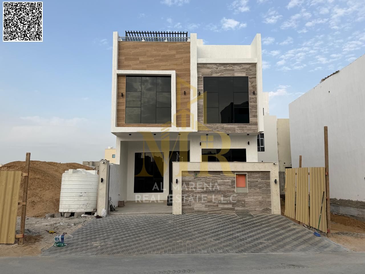 Villa directly from the owner, personal finishing, on a main street, close to all services, freehold ownership for all nationalities and without down