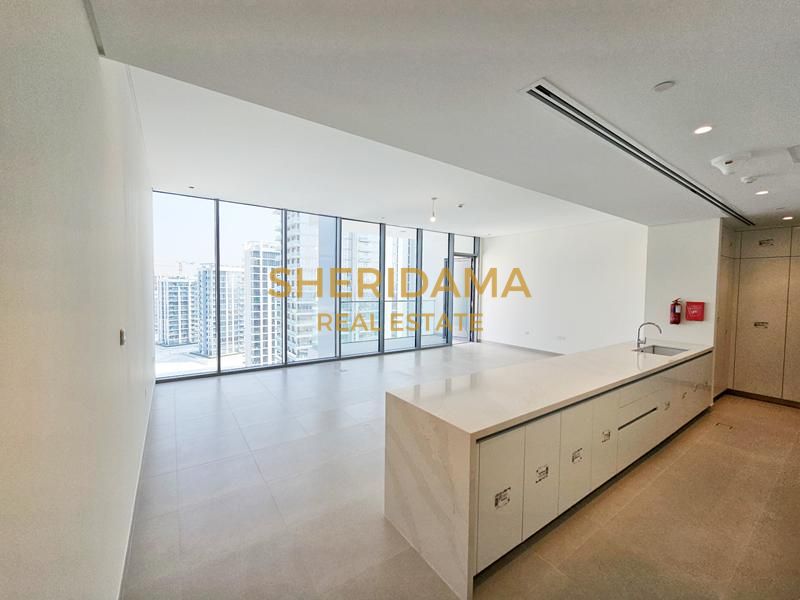 Exclusive | Burj Khalifa and Lagoon View | Premium Amenities