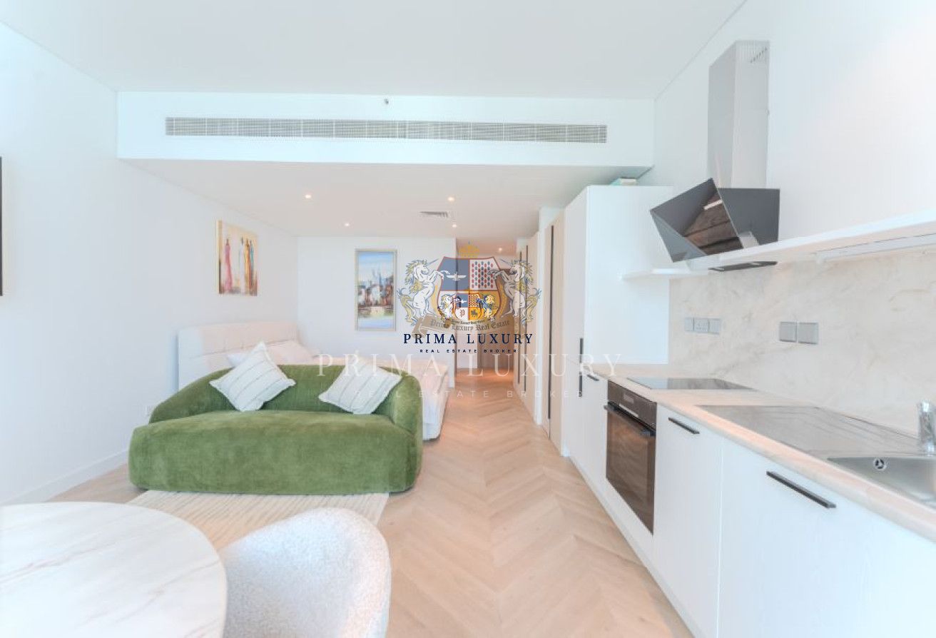 Fully Furnished | Mid Floor | Vacant