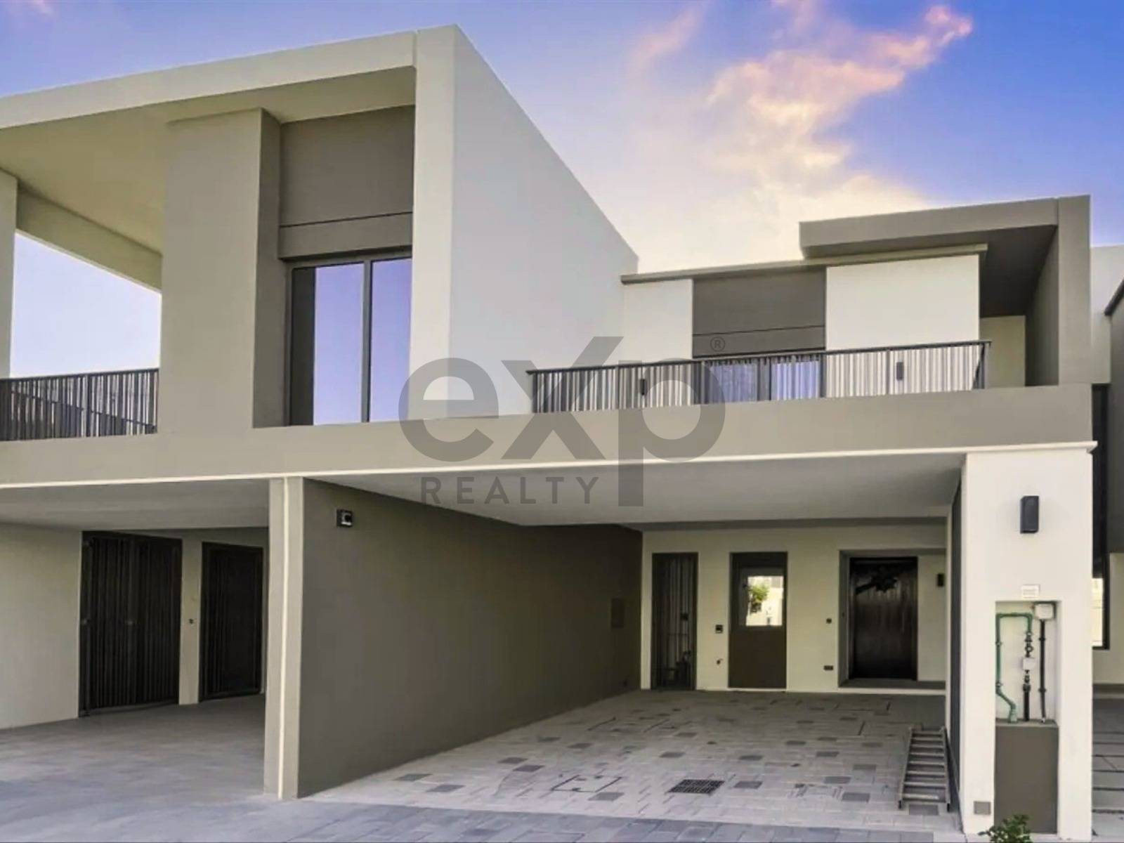 Single Row | Landscaped Garden | Brand New
