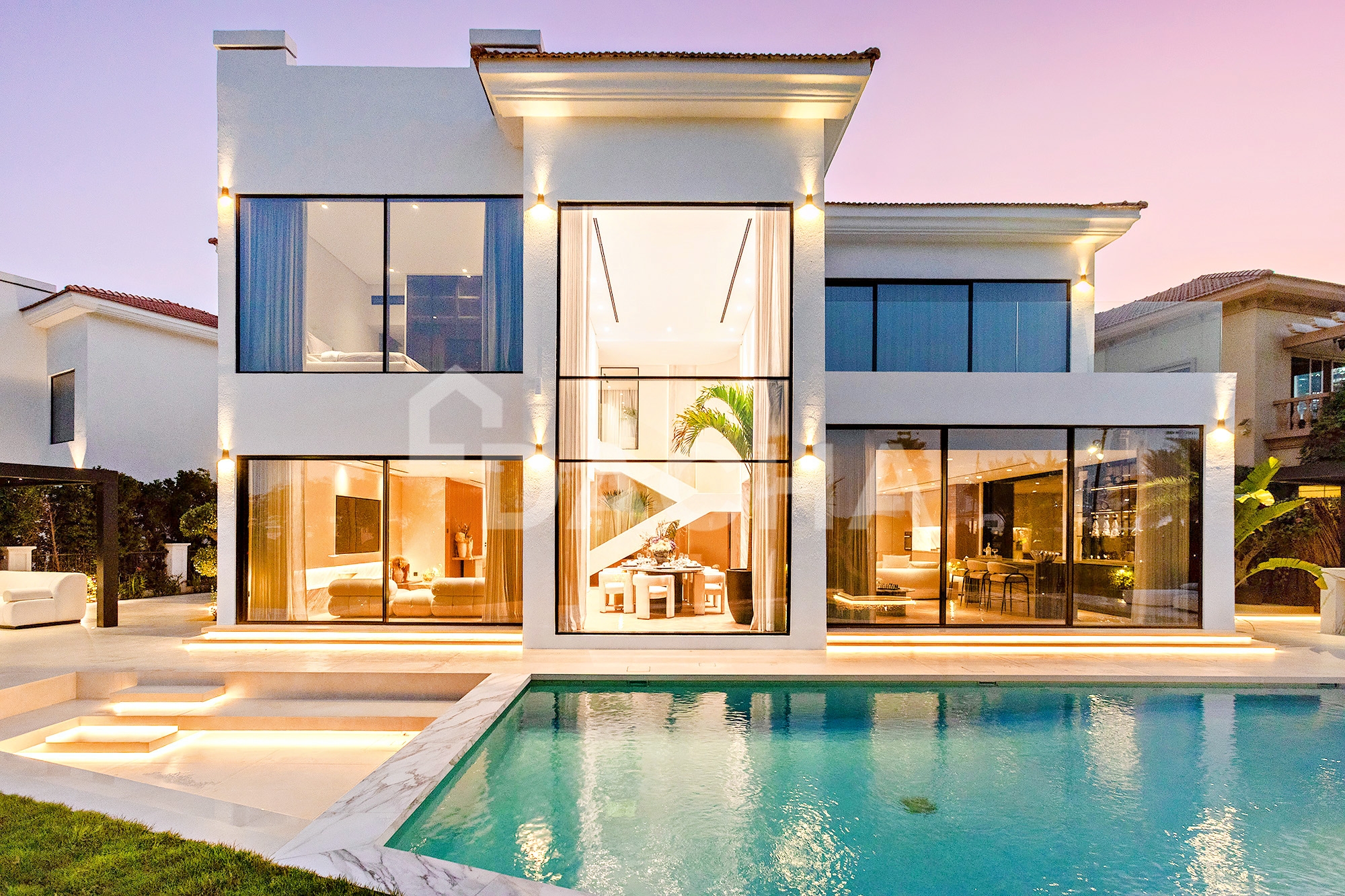 SKYLINE VIEWS | EXTENDED | PRIME POSITION