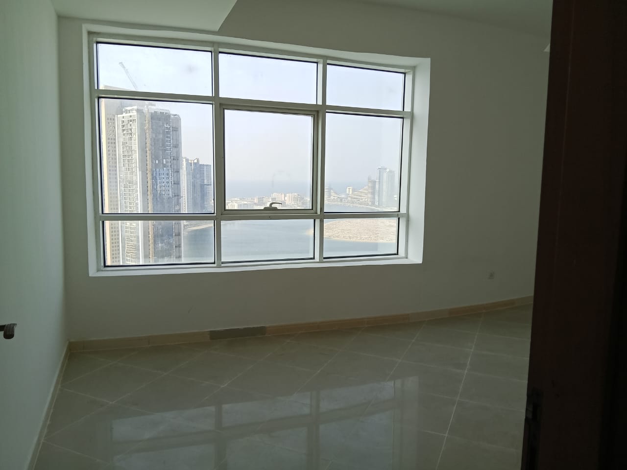 For annual rent in Sharjah, specifically in the Al Taawun area: 3 bedrooms, a living room, 2 bathrooms, central air conditioning, excellent size.