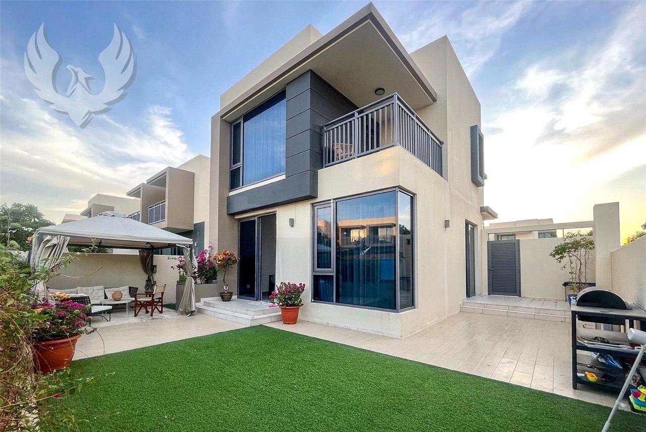 Greenbelt | 4 Bed Villa | Upgraded | Prime Location