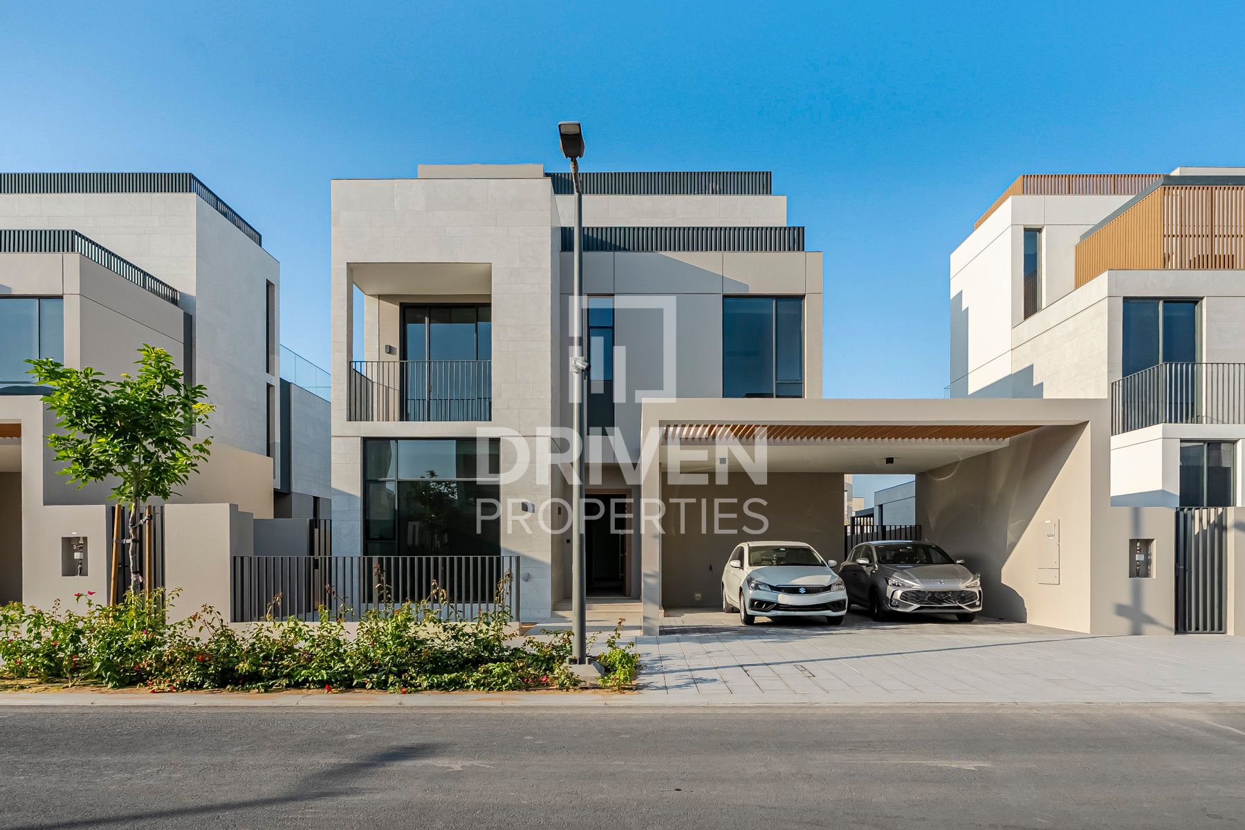 Elegant Villa | Great Location | Ready to Move in