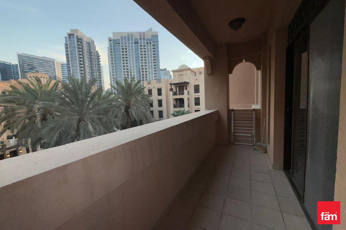 Furnished |Spacious | Bright | Ready To Move In