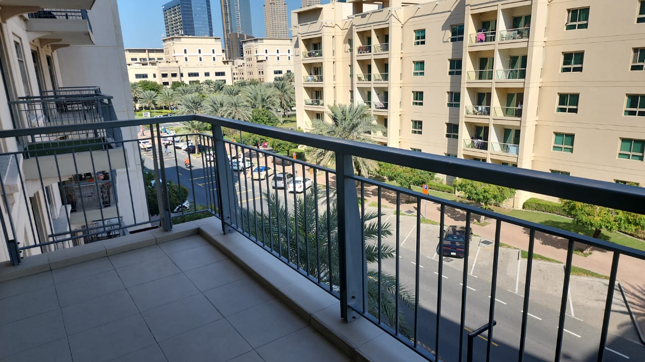 UPGRADED 2 B/R APT | ARNO | COMMUNITY VIEW