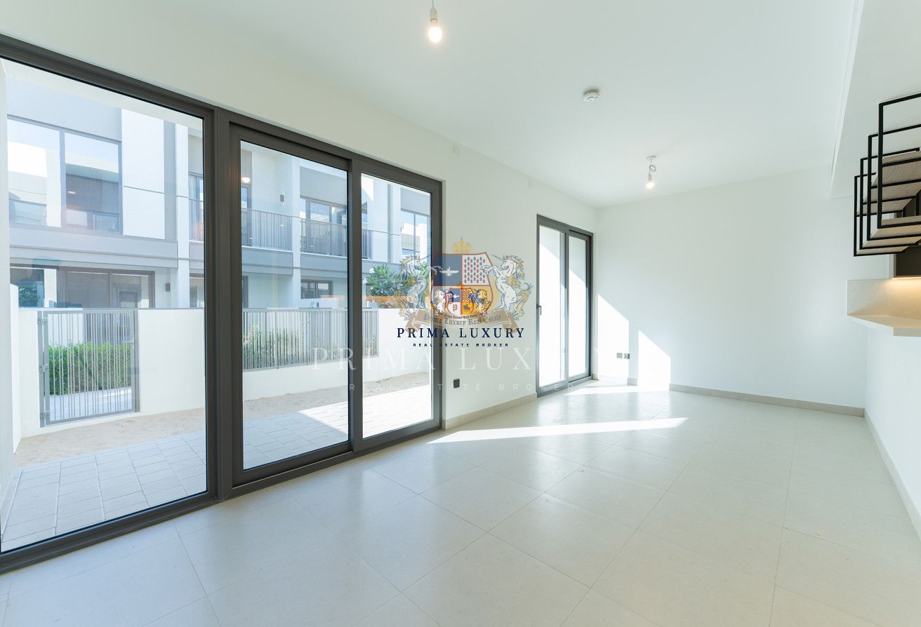 Vacant | only steps from the lagoon
