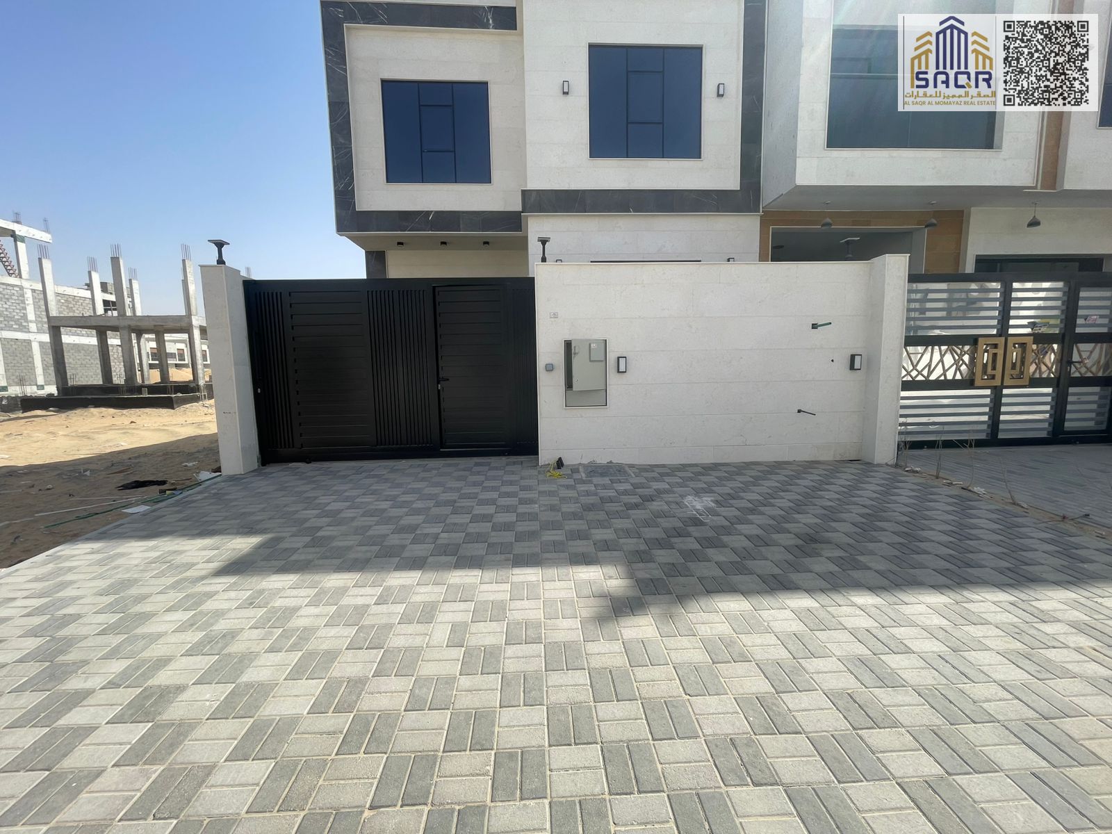 For Sale: An Unmissable Opportunity! A luxurious 5-bedroom townhouse villa with a rooftop terrace in Al Bahia, Ajman. High-end finishes by choice, ban