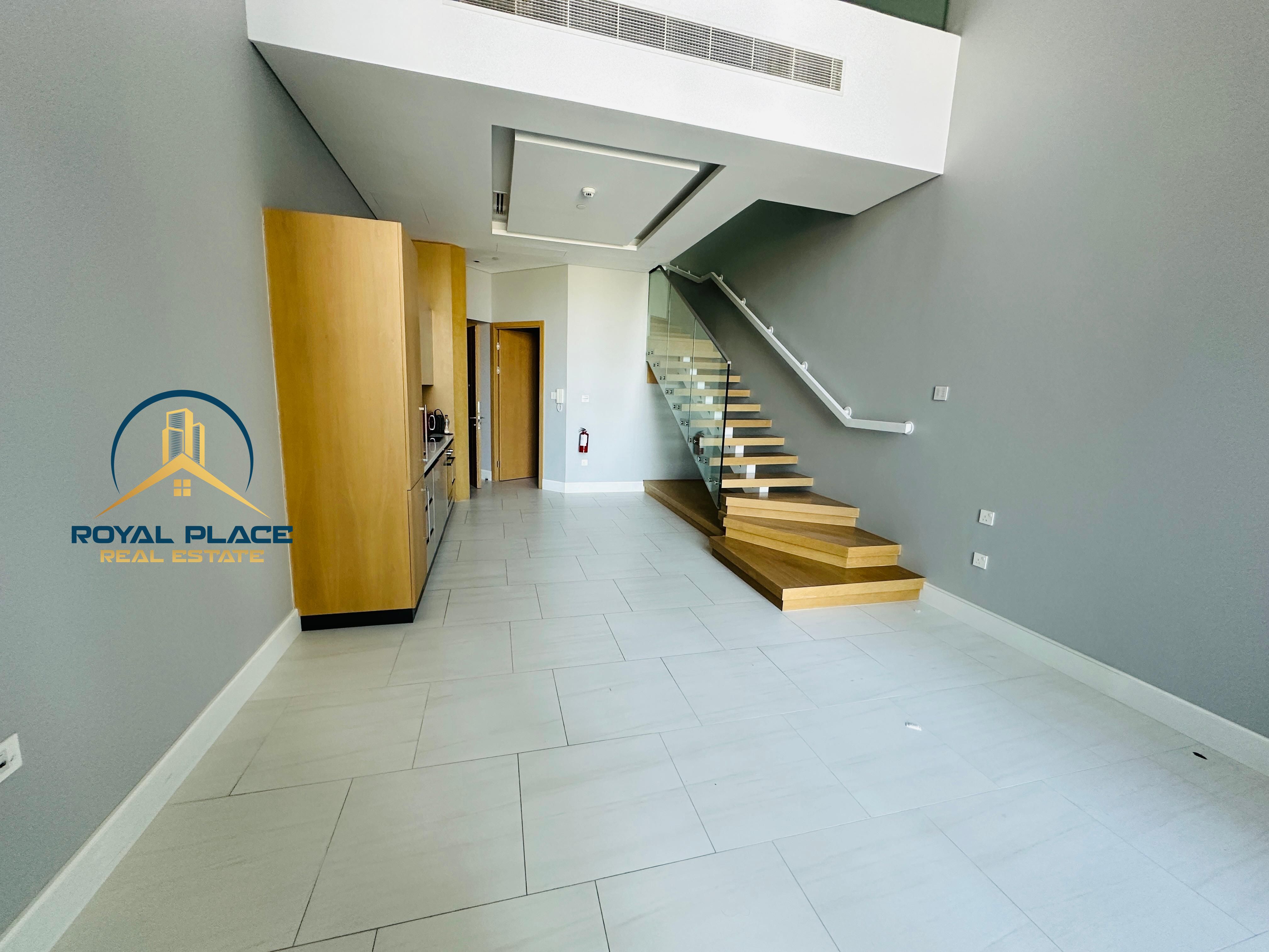 Spacious Loft | Vacant | Prime Location