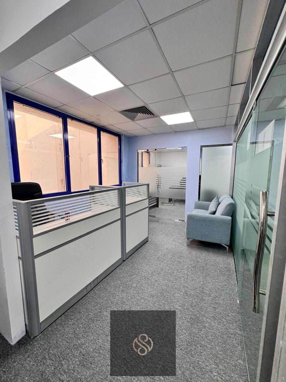 READY TO MOVE IN | FULLY FURNISHED OFFICE WITH 2 CABINS NEAR AL QIYADAH METRO