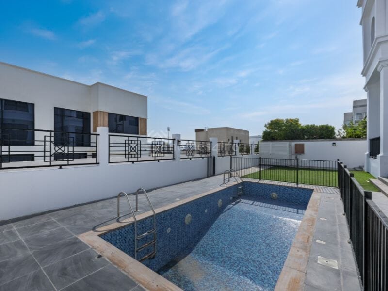 PRICE DROPPED | 5 Bed Villa with Pool and Garden