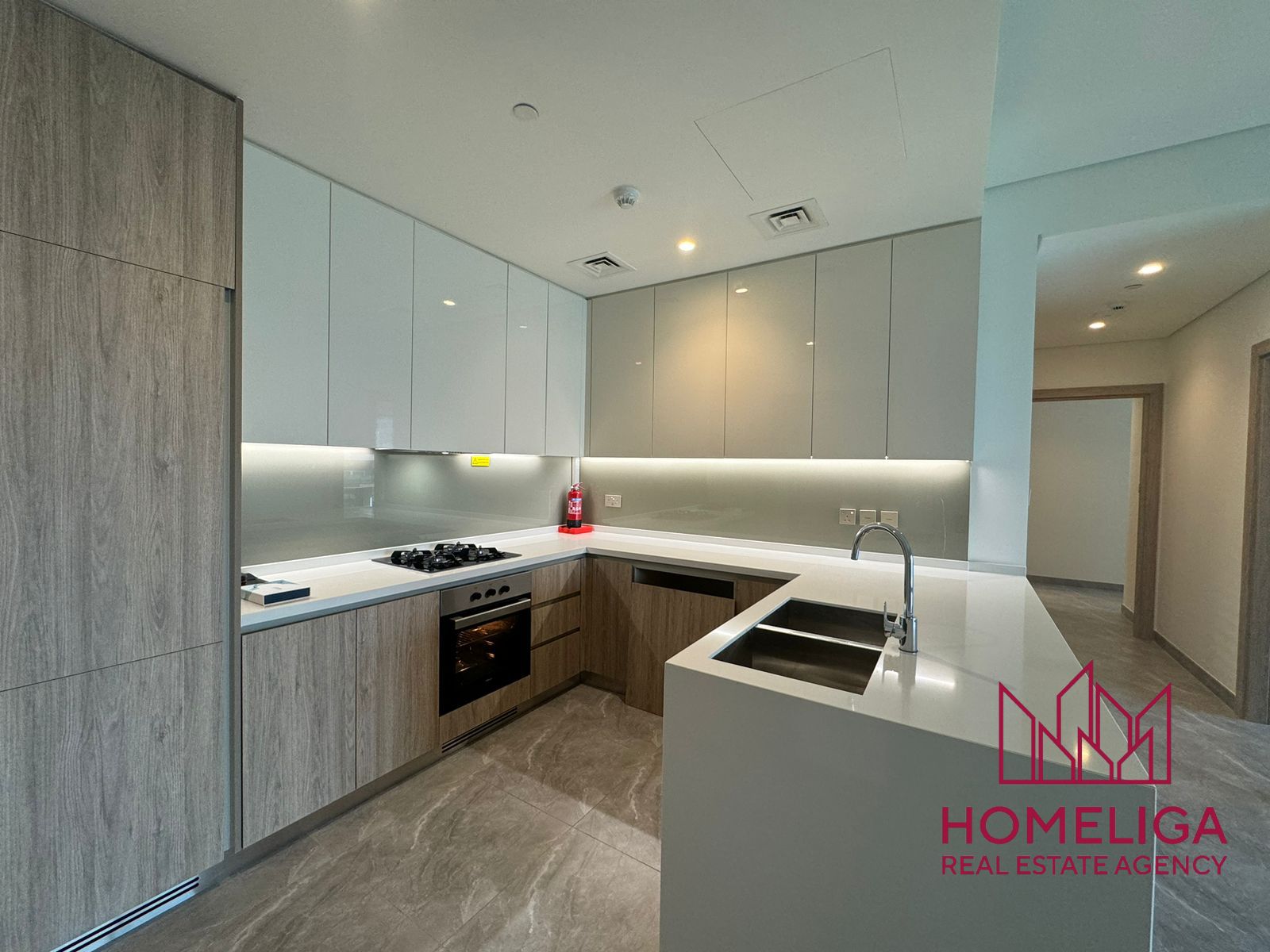 High Floor | Mid layout | Burj View