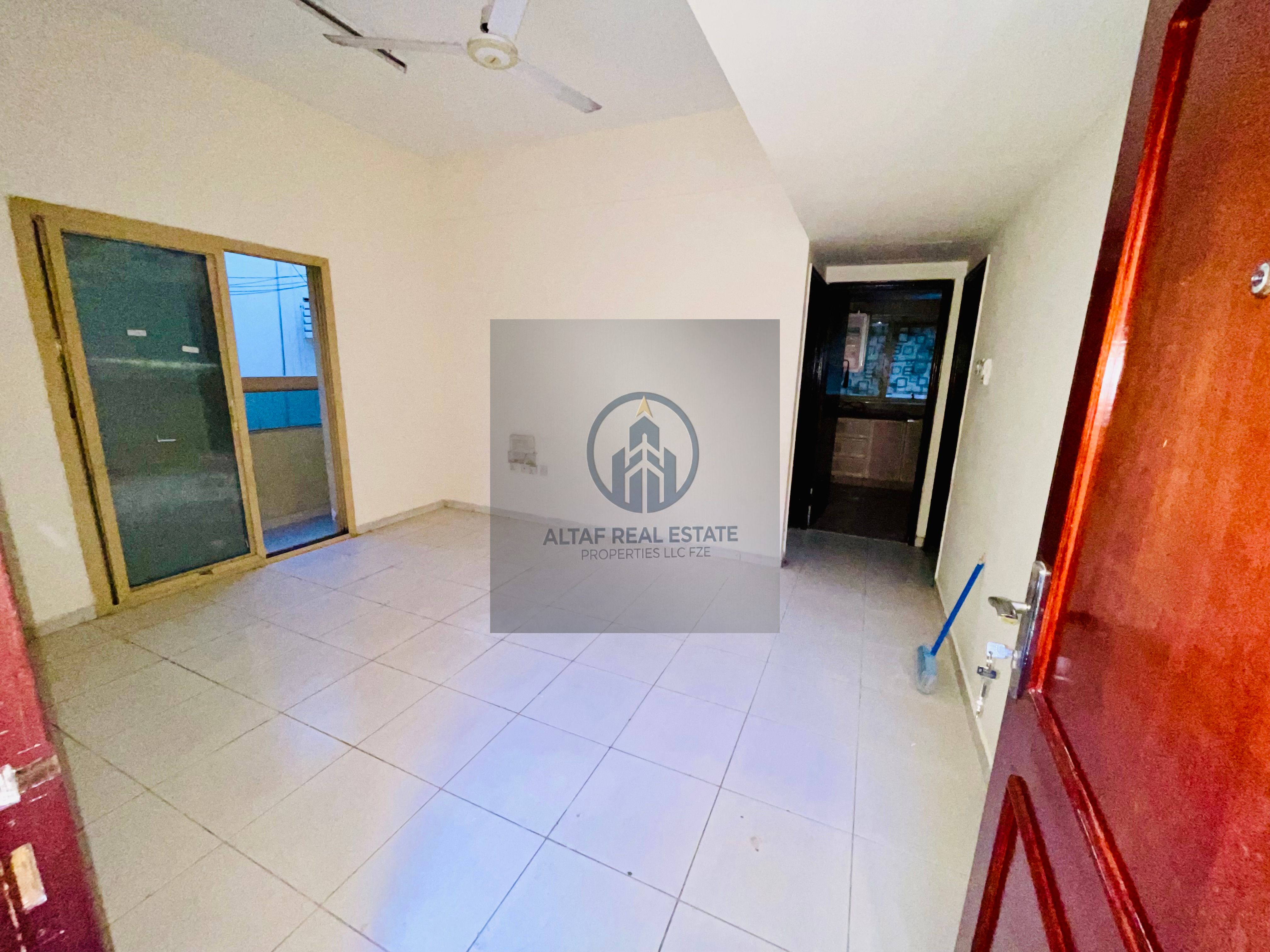 Big 1BHK With Balcony With Central AC Central Gas Near Mubarak Centre