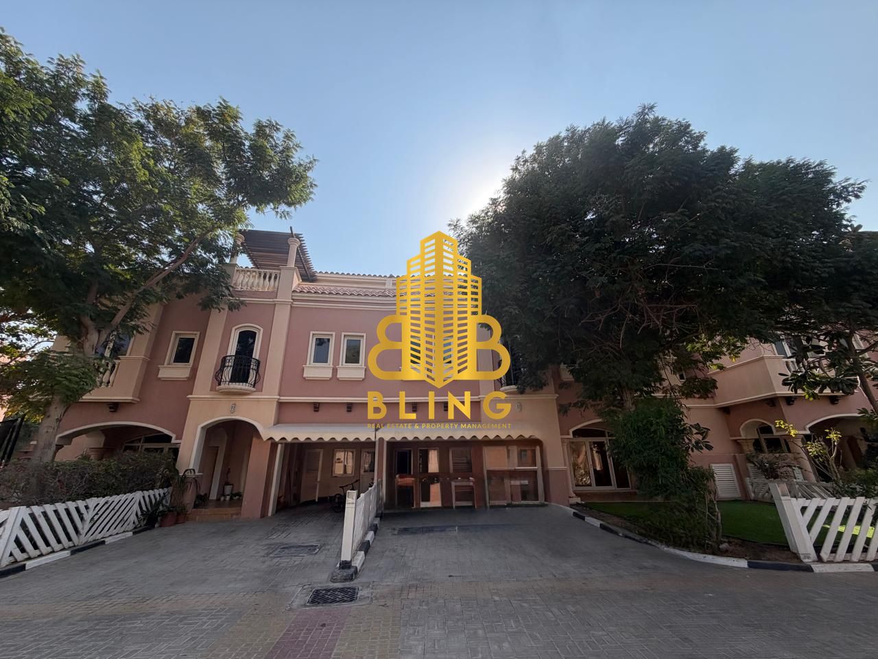 Luxurious 5BHK Villa | Private Garden | Gym & Pool | Al Mushrif