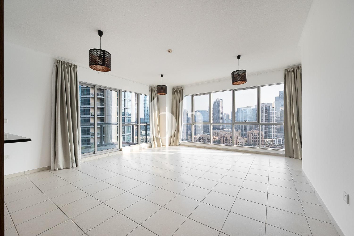 High Floor | Old Town View | Chiller Free