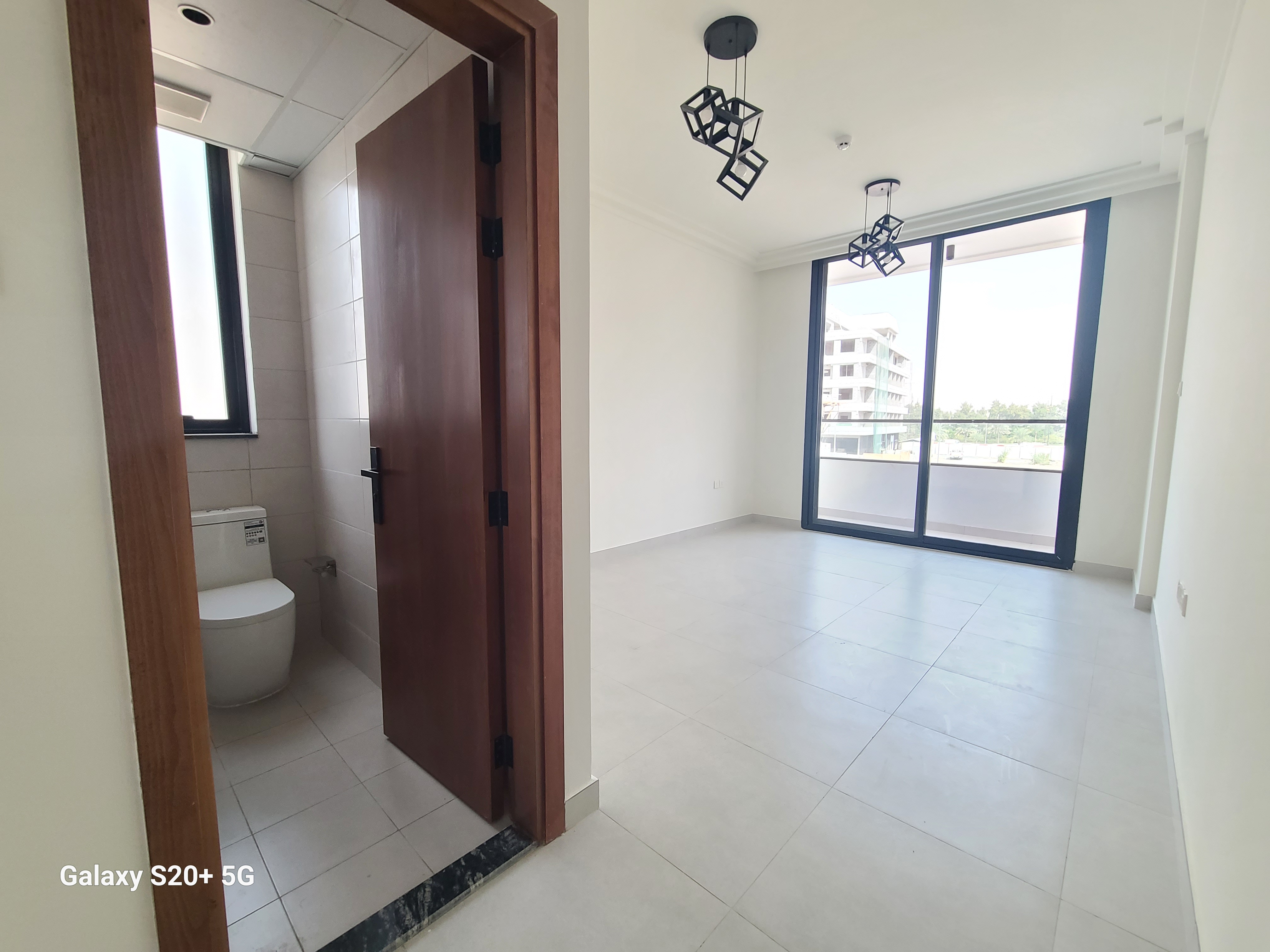 Brand new luxurious 1bhk + 2 washrooms + balcony aljada area sharjah
