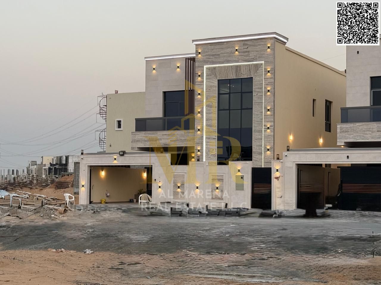 Luxury villa in Al Hilal 2 – 5 master bedrooms, majlis with a living room, and central air conditioning