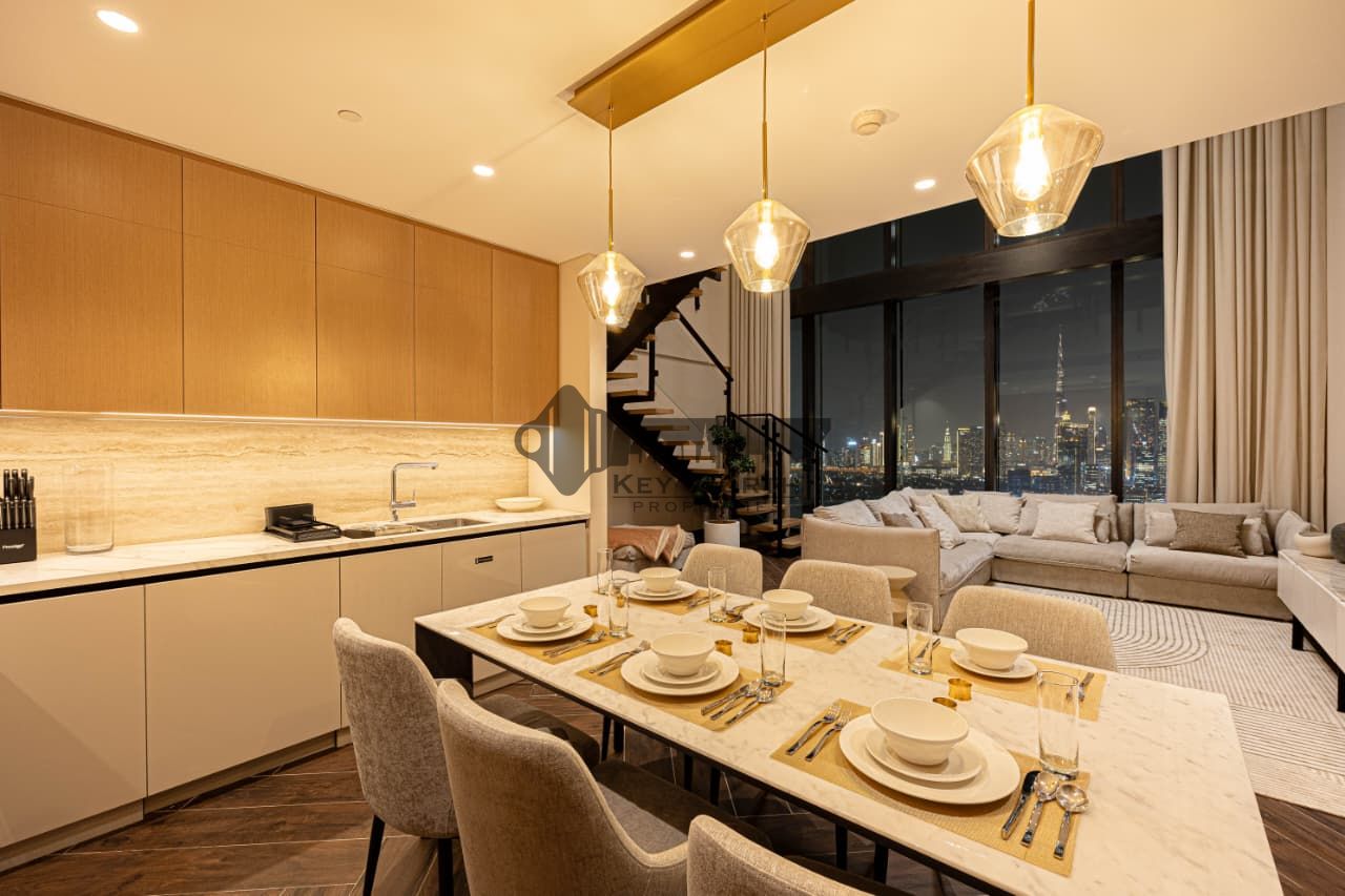 Rare Sky Loft with Glistening Skyline and Sunset View