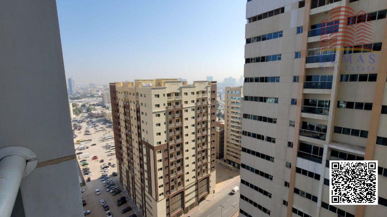 Two bedrooms, living room, closed kitchen, open view