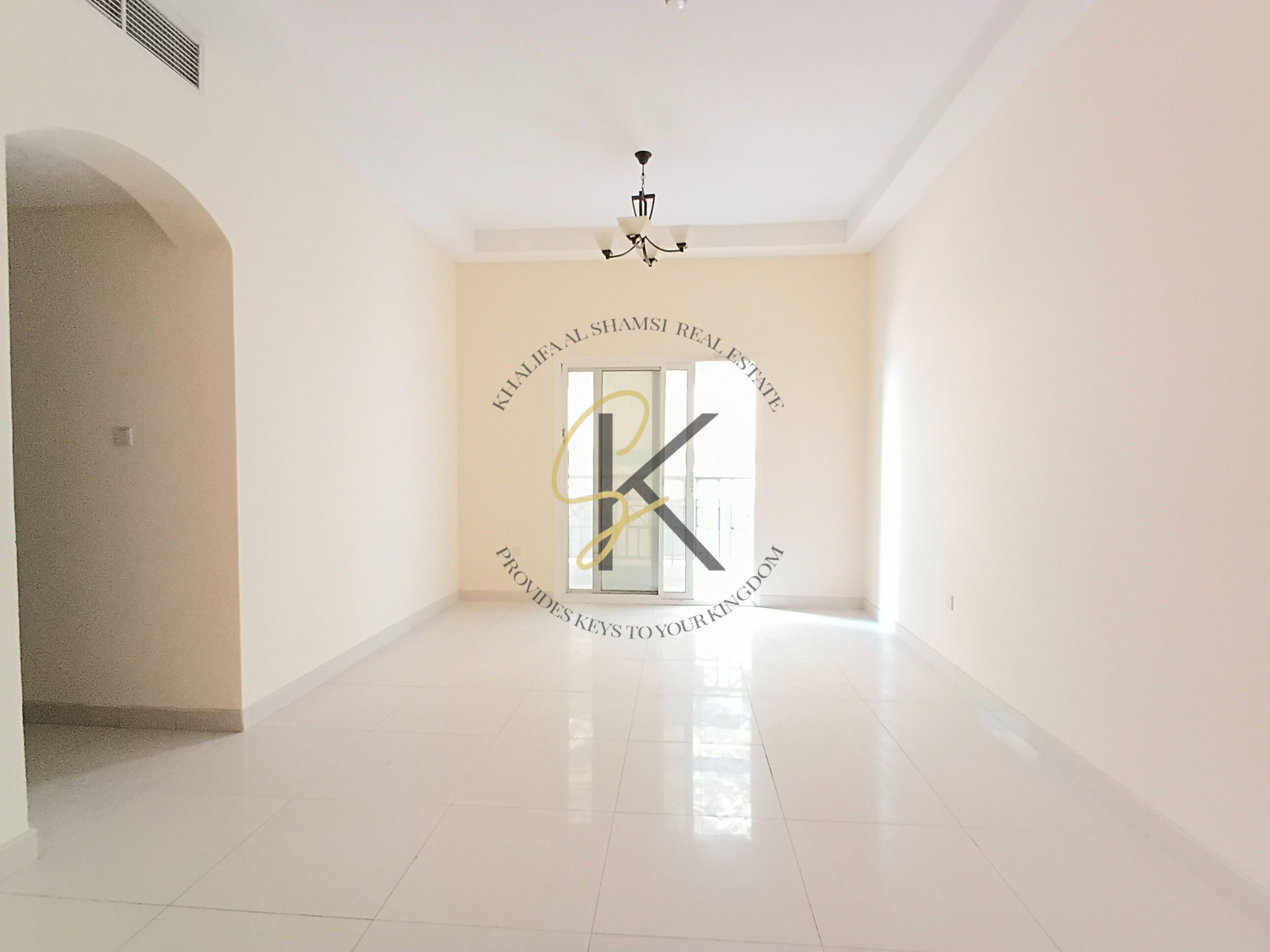 Ready to move Lavish 2 BHK full of family building Near by city centre for contact Babar