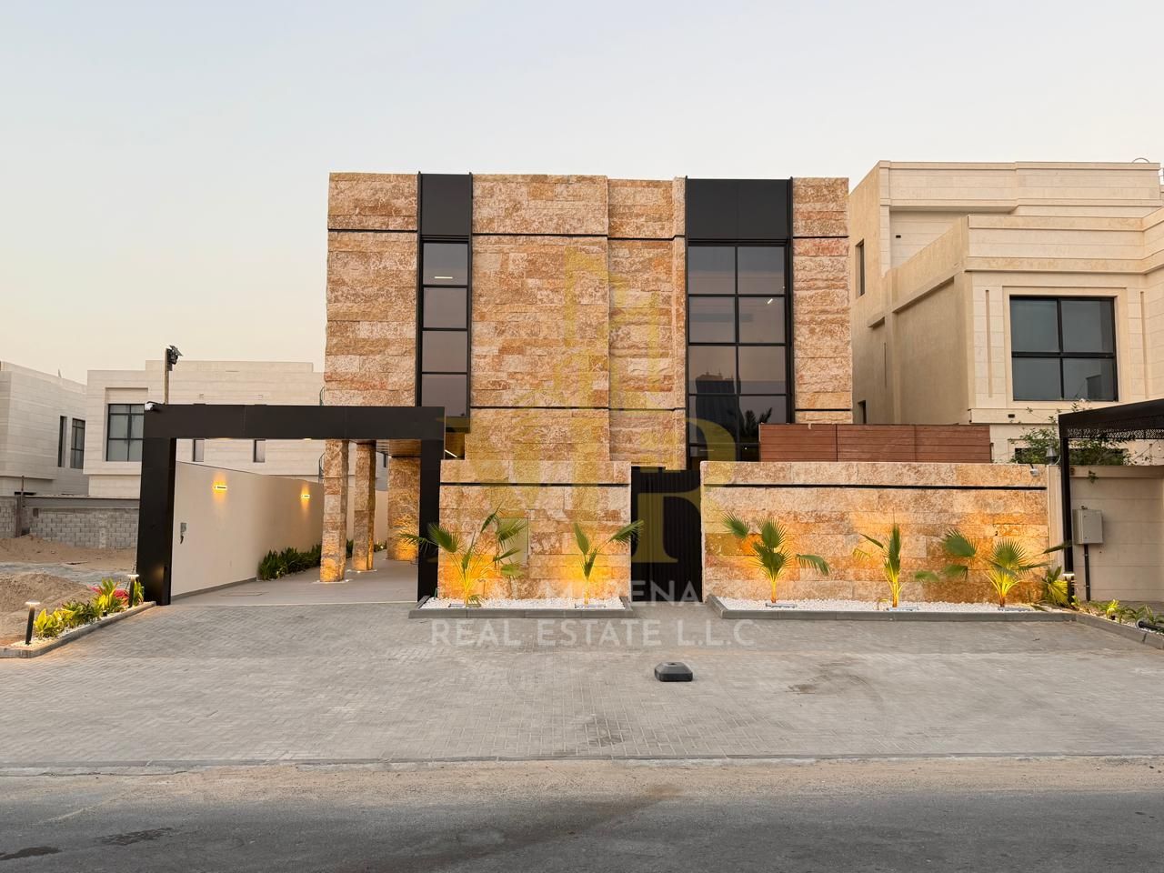 Own your dream villa and invest in a luxurious villa in the heart of Al-Aliya, with high-end hotel-style finishing.