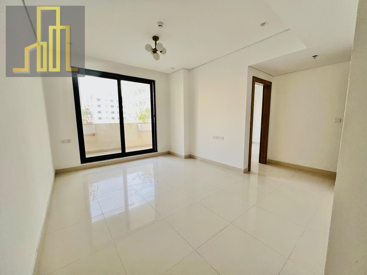 Luxurious // 1BR // BRAND NEW FIRST SHIFFTIG