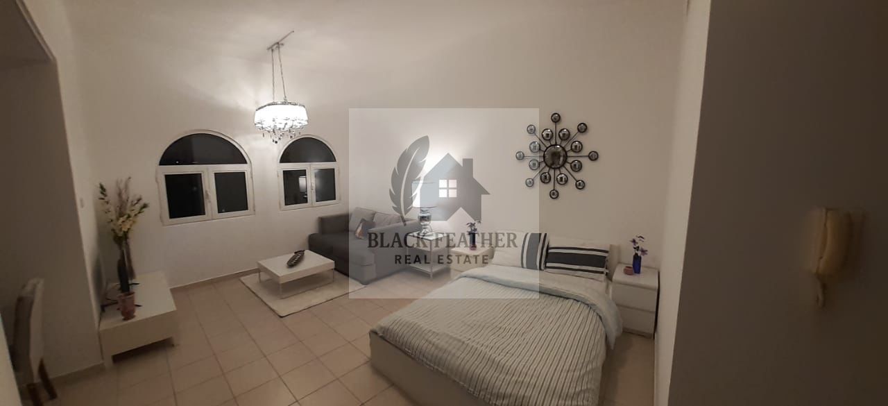 HUGE STUDIO WITH STORE ROOM/ NEAR METRO/ READY TO MOVE IN