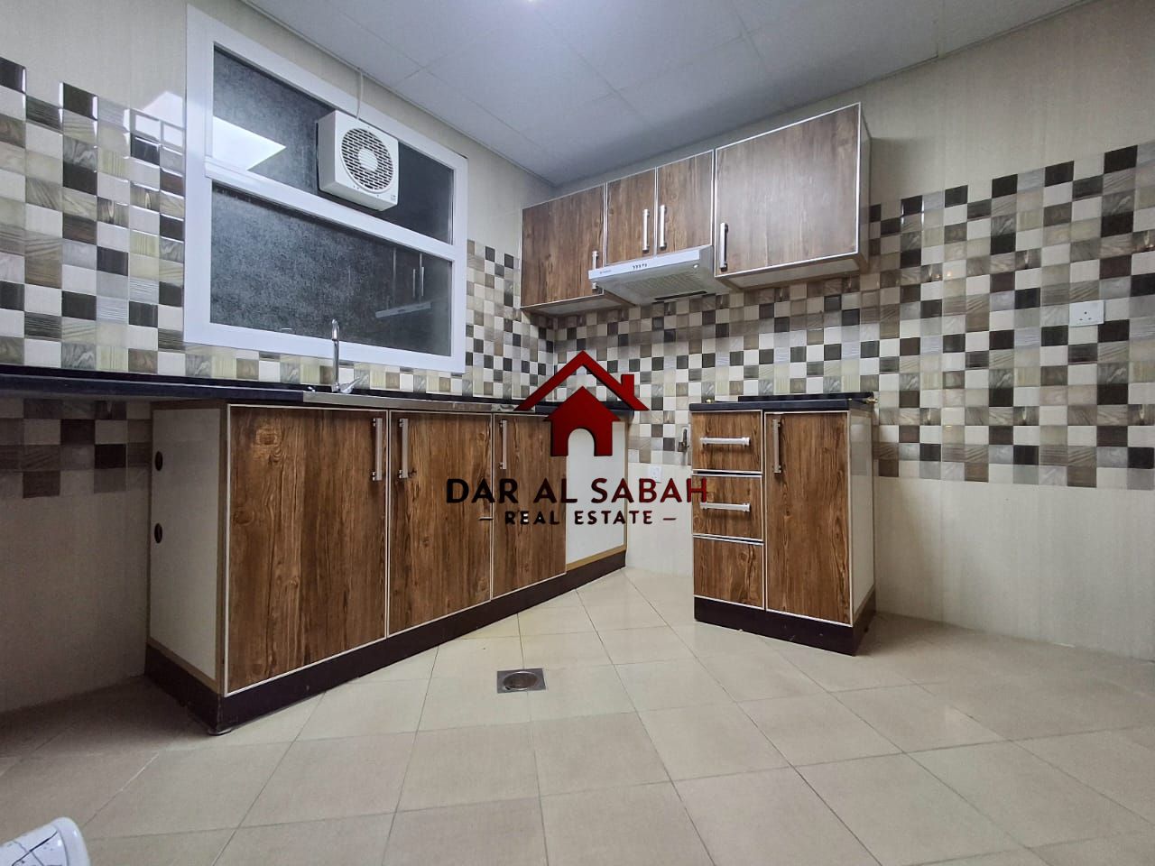 ONE MONTH FREE 1BHK OPPOSITE ANSAR MALL NEAR MAMAZAR PARK