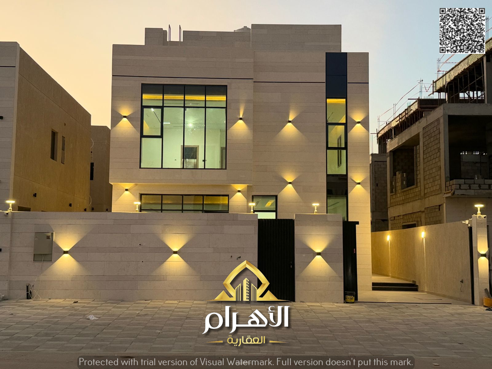 Luxury villa for sale in Al Helio with a modern design, ready for immediate occupancy - freehold for all nationalities - close to 611