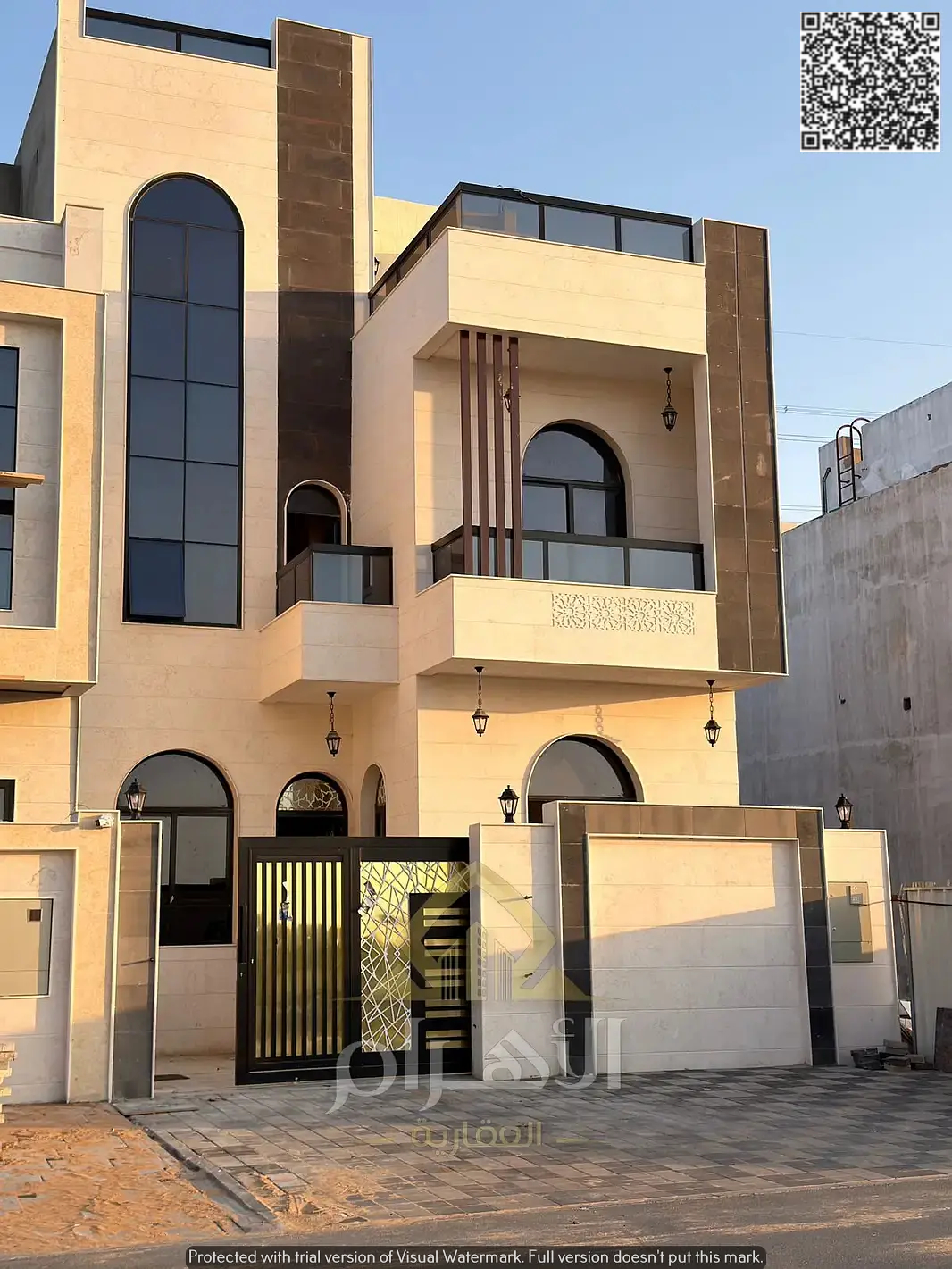 A once-in-a-lifetime opportunity: Luxurious modern villa, freehold ownership, including registration and title fees, 5 bedrooms + roof terrace.