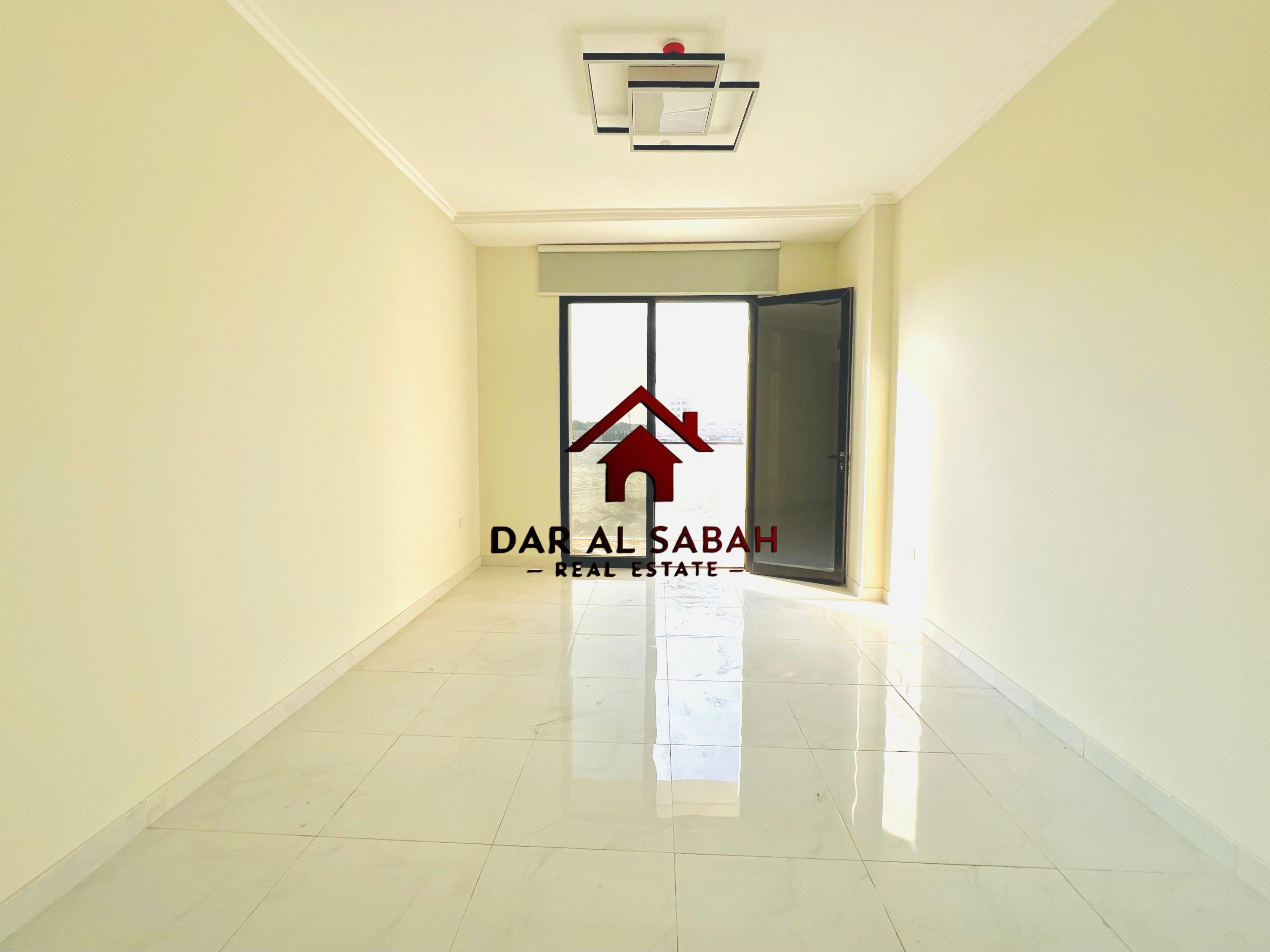 6 cheque payment/deposit cheque/1 month free/with balcony/ready to move !