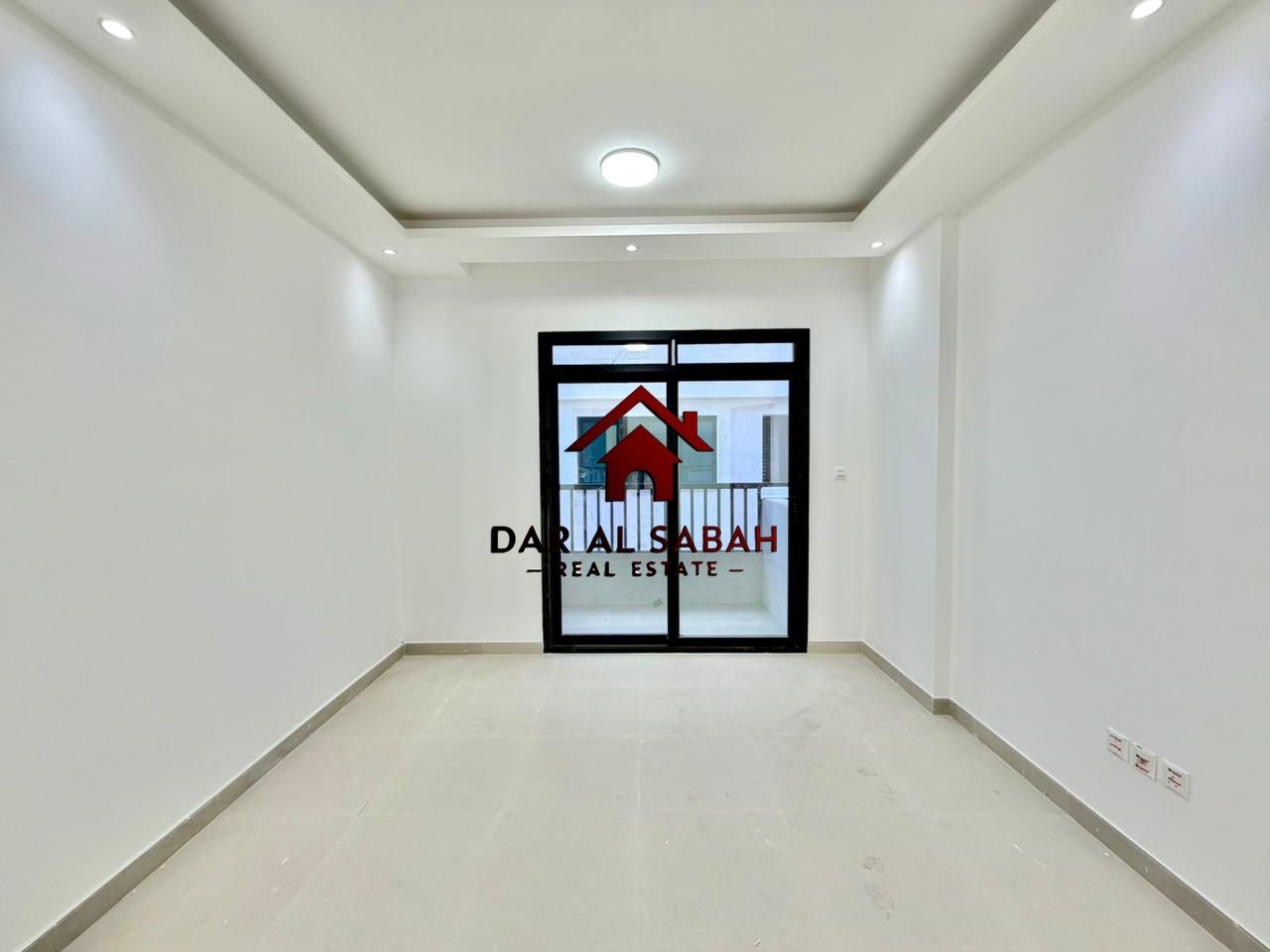 6 cheque payment/deposit cash/with 2 balcony/ close hall/ready to move ?