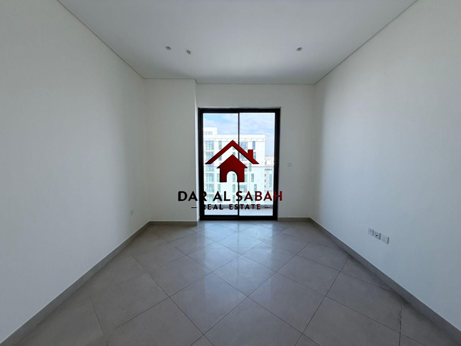 12cheque payment / deposit no cash/very huge apartment/ ready to move ?