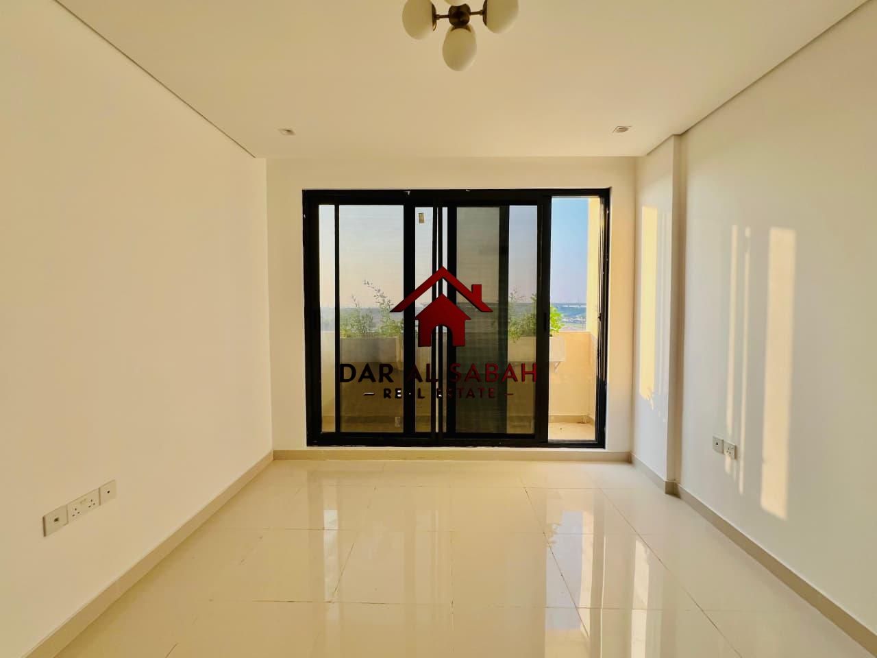 6 cheque payment / deposit cheque / brand new building / ready to move ?