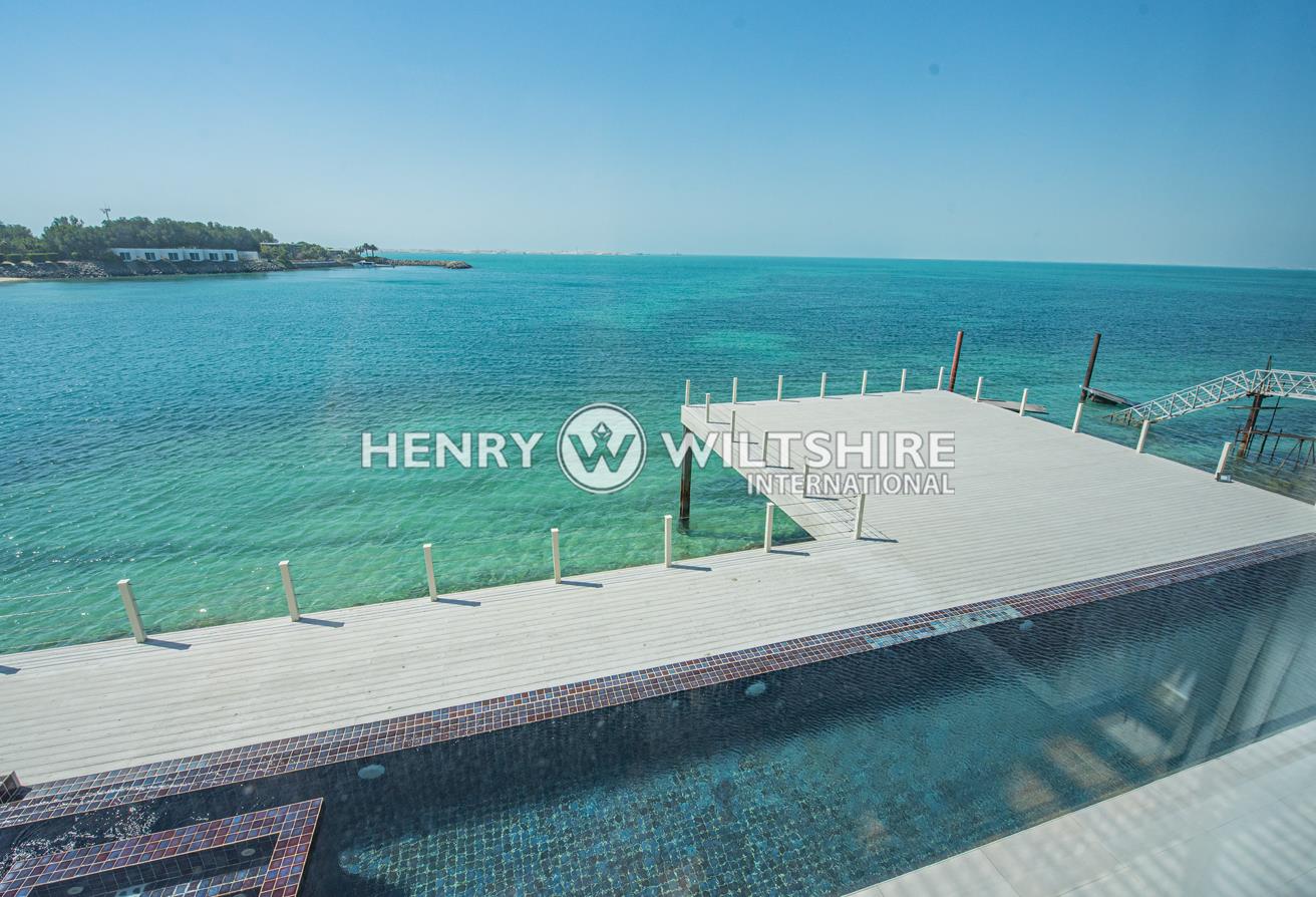 Contemporary luxury directly on and over the sea!