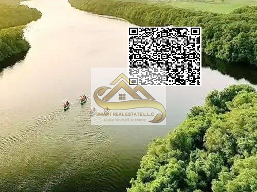 Golf courses | Lakes | Close to the sea