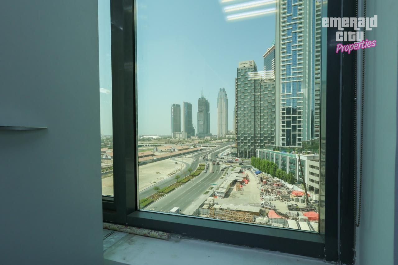 Ready to Move office - Business Bay - Traffic Free