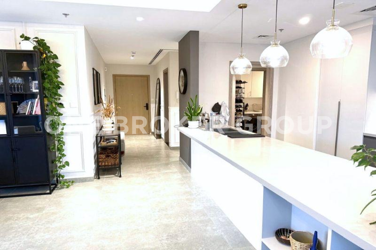 Renovated | Super Cosy ,Furnished | Marina Views