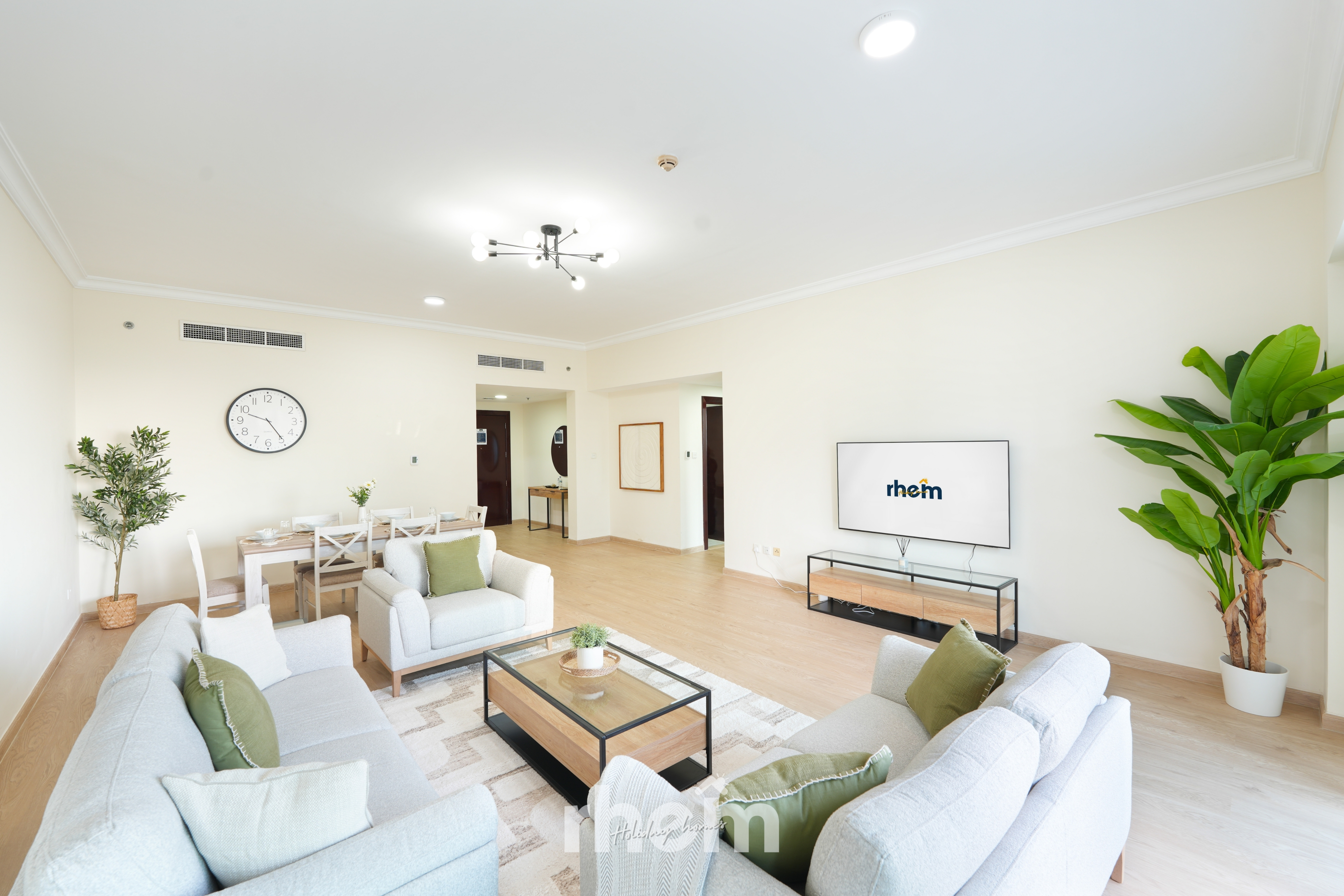 Spacious 2-BR | Panoramic Views | All Bills Included