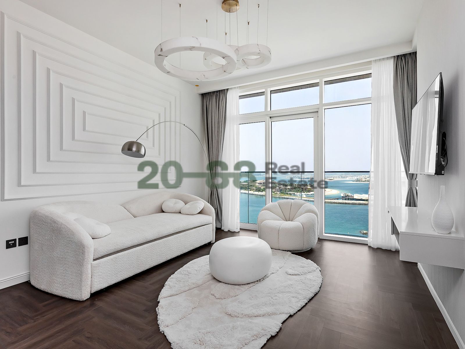 Waterfront Living l Premium Finishes l Furnished
