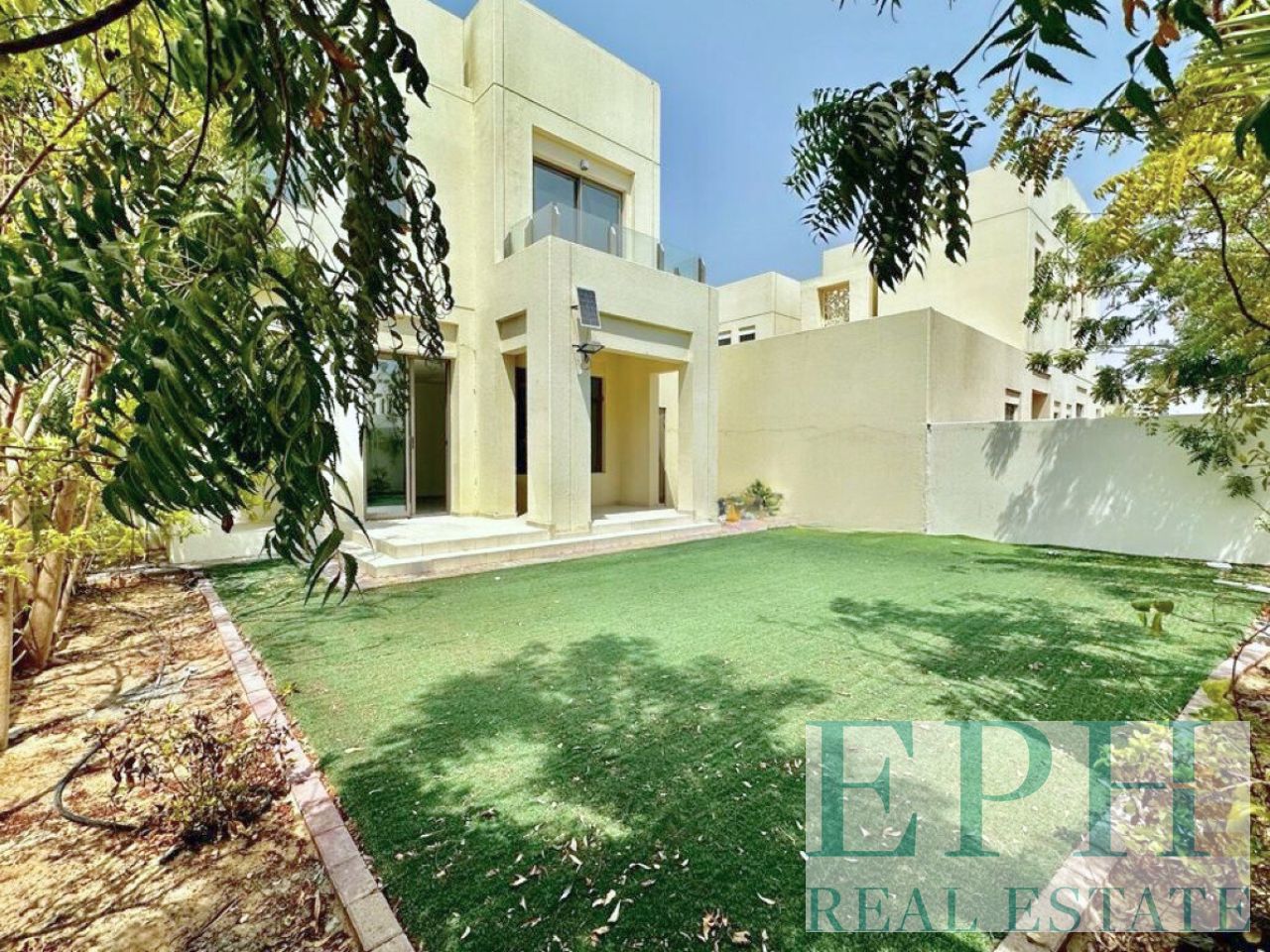 READY TO MOVE | PRIVATE GARDEN | BIG LAYOUT