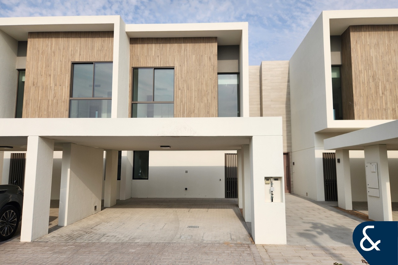 Sleek Style | Vacant | 3 Bed + Maids