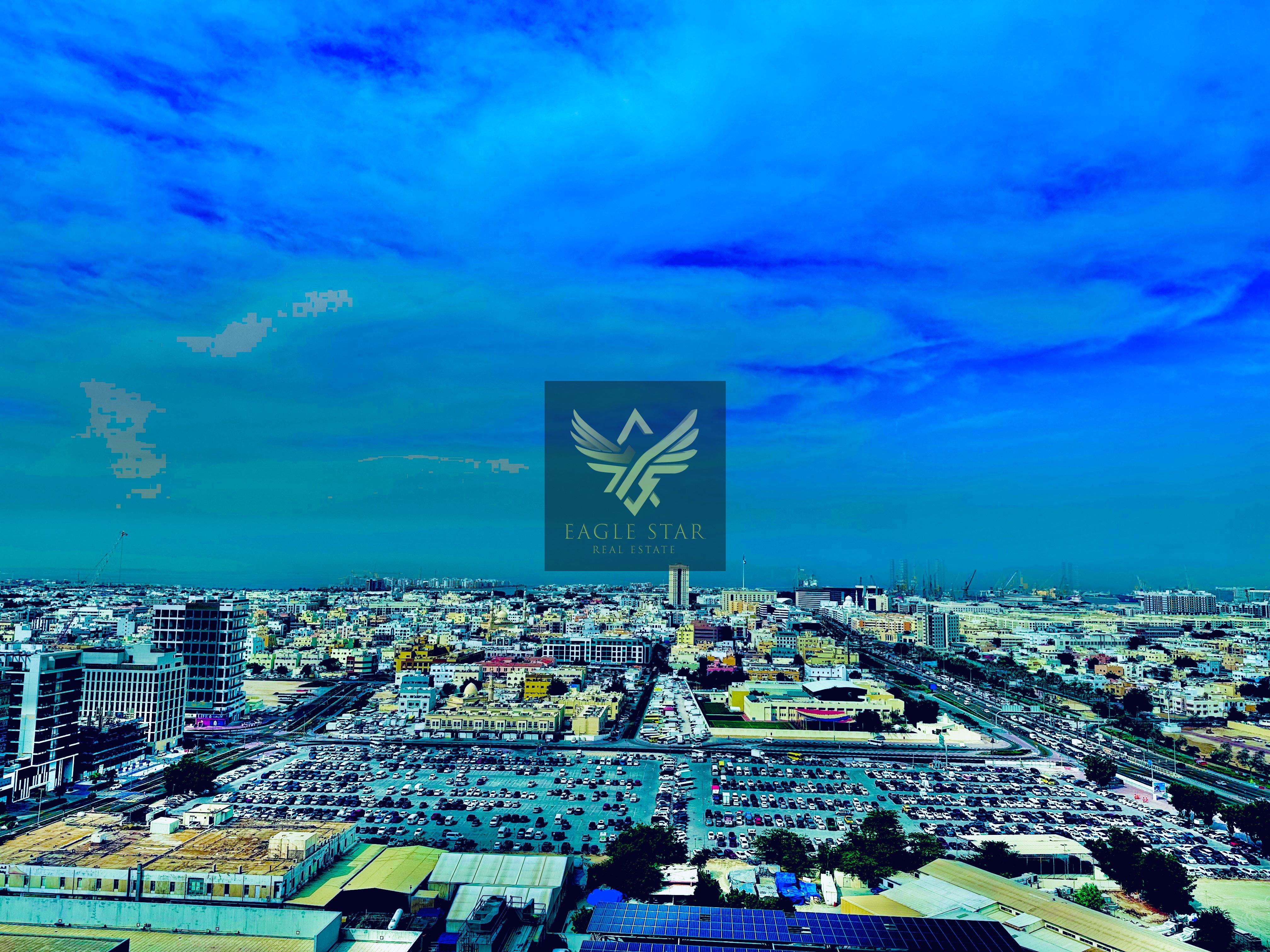 Panoramic View High Clean Storage /Metro Book now
