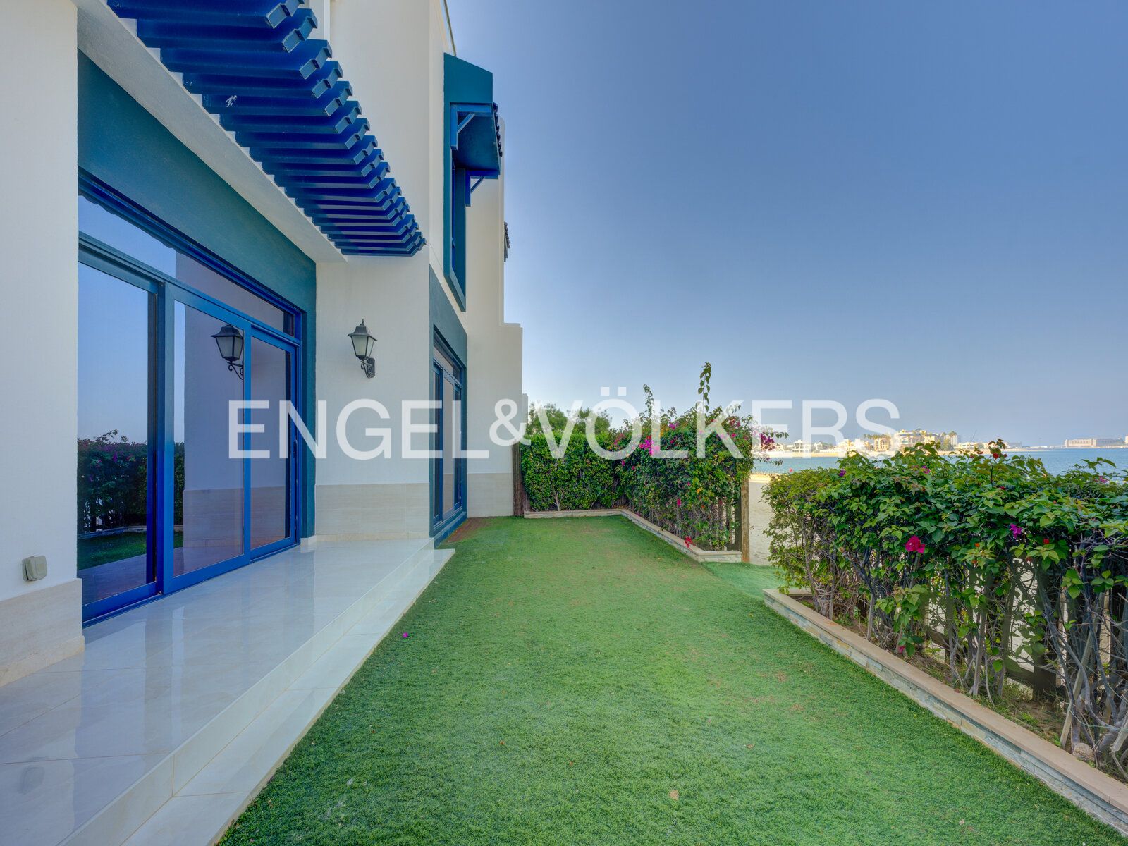 Beachfront | Sea View | Spacious
