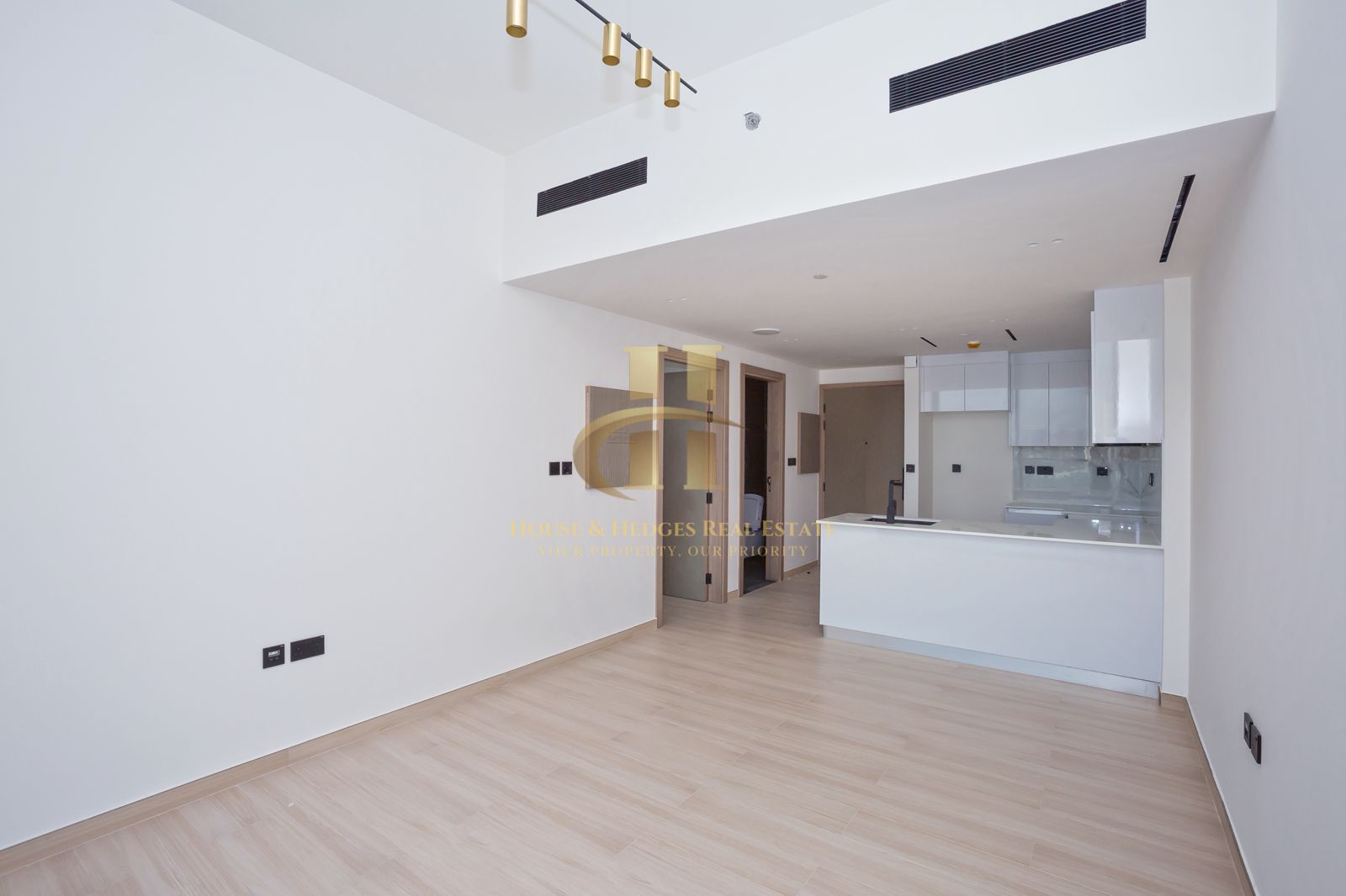 Ready to Move | Spacious | 1BR Unfurnished