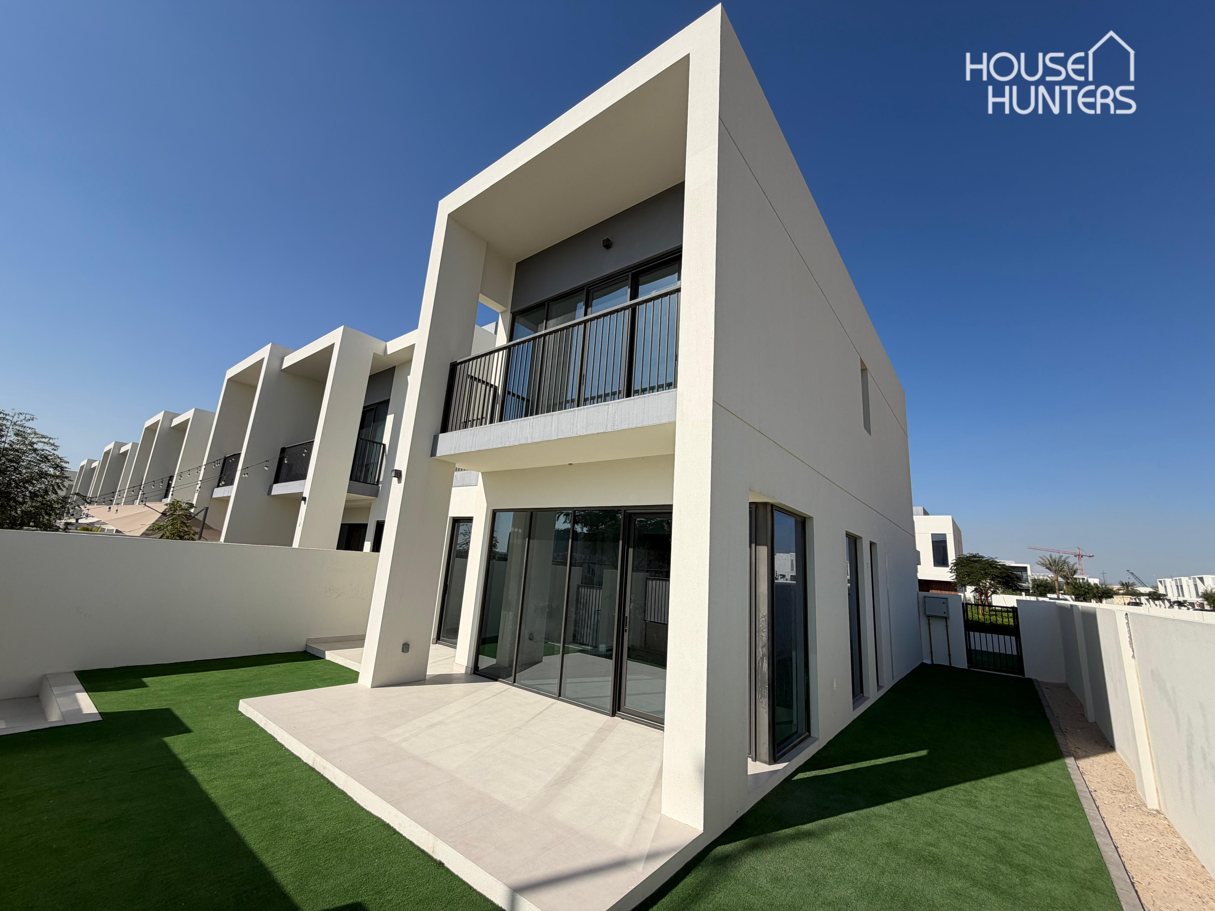 Prime Shams Location | Modern | Open Plan